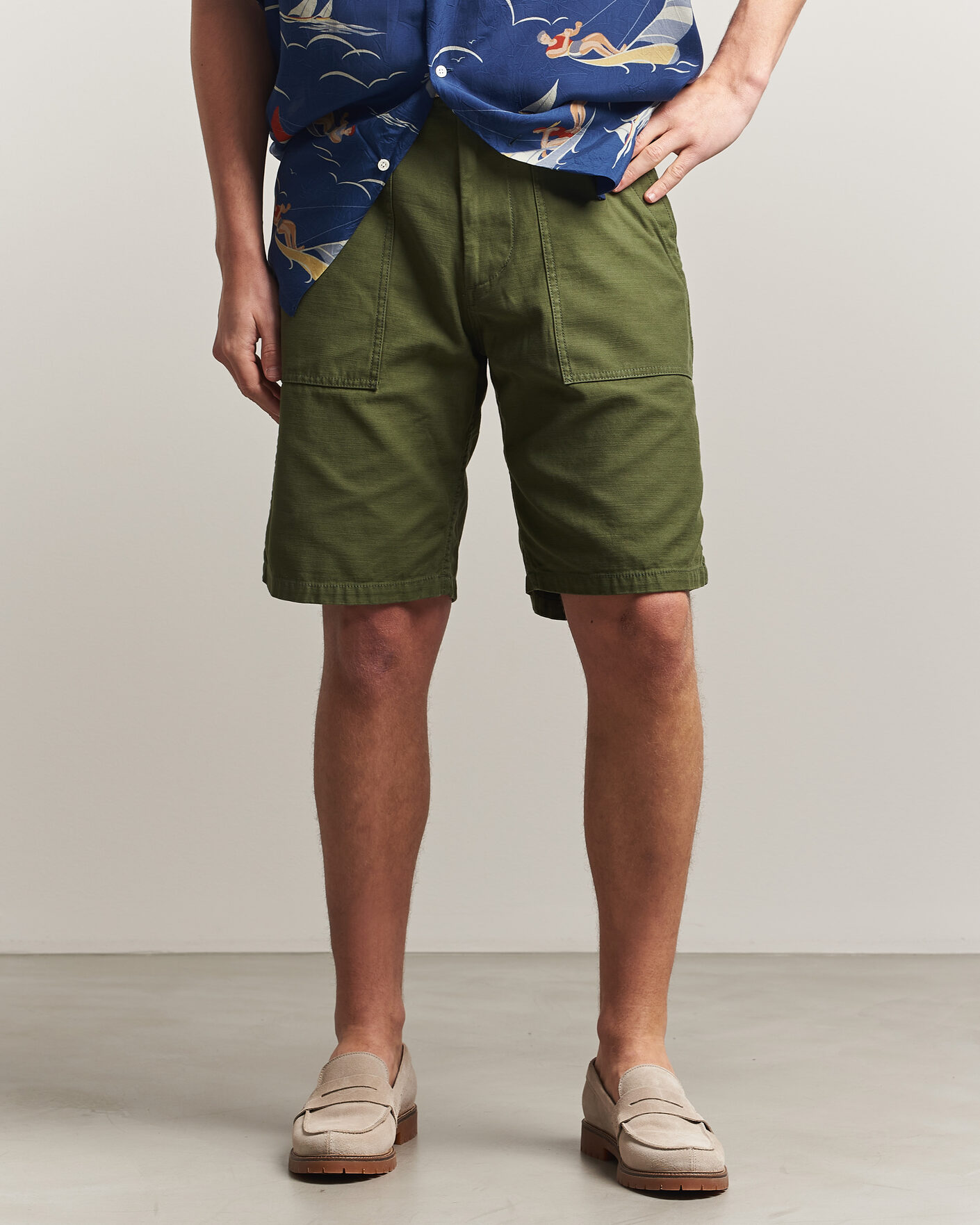 BEAMS PLUS MIL Utility Sateen Shorts Olive at CareOfCarl.com
