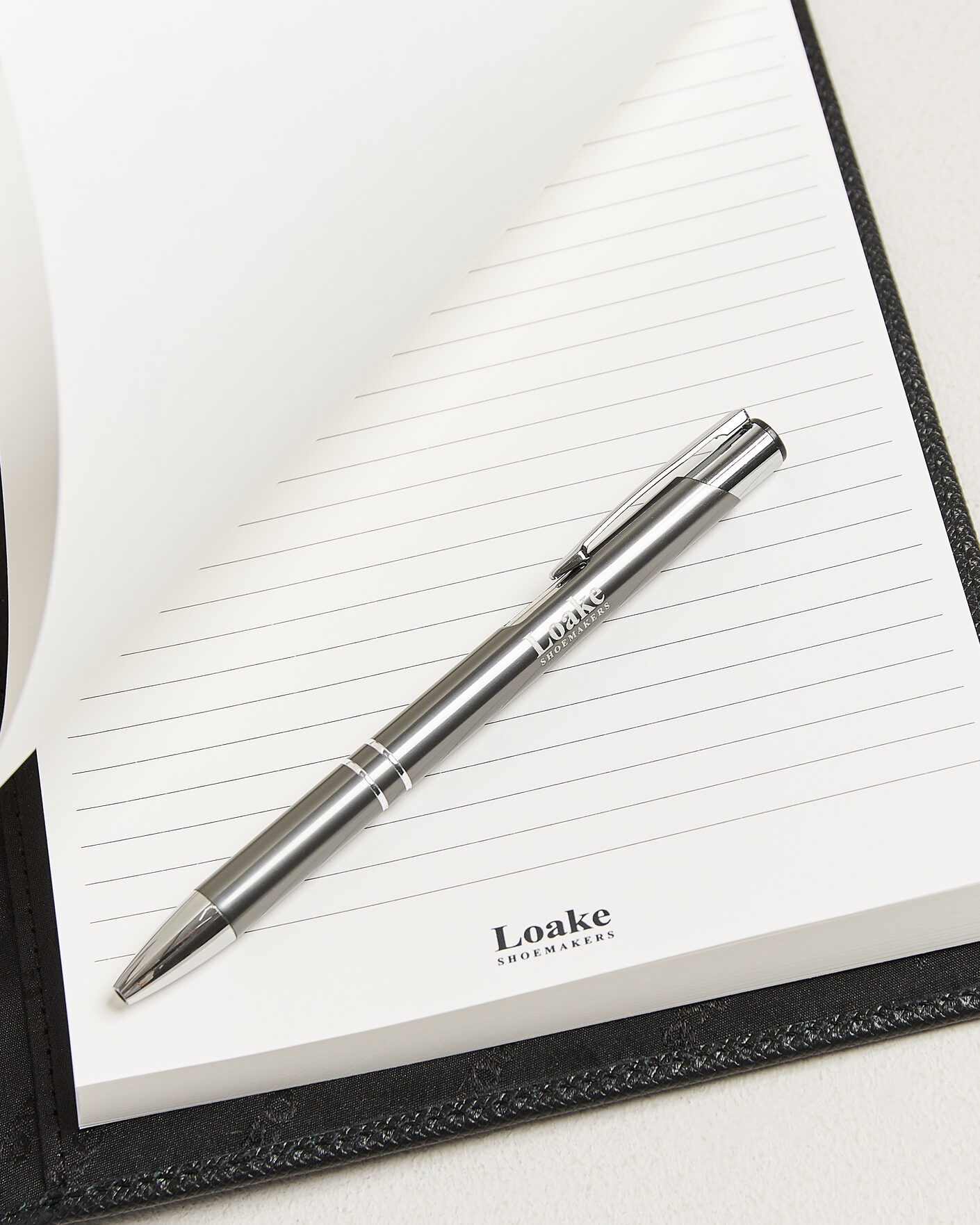 Men | Notebooks | Loake Shoemakers | Savoy Grain Leather Notebook Black