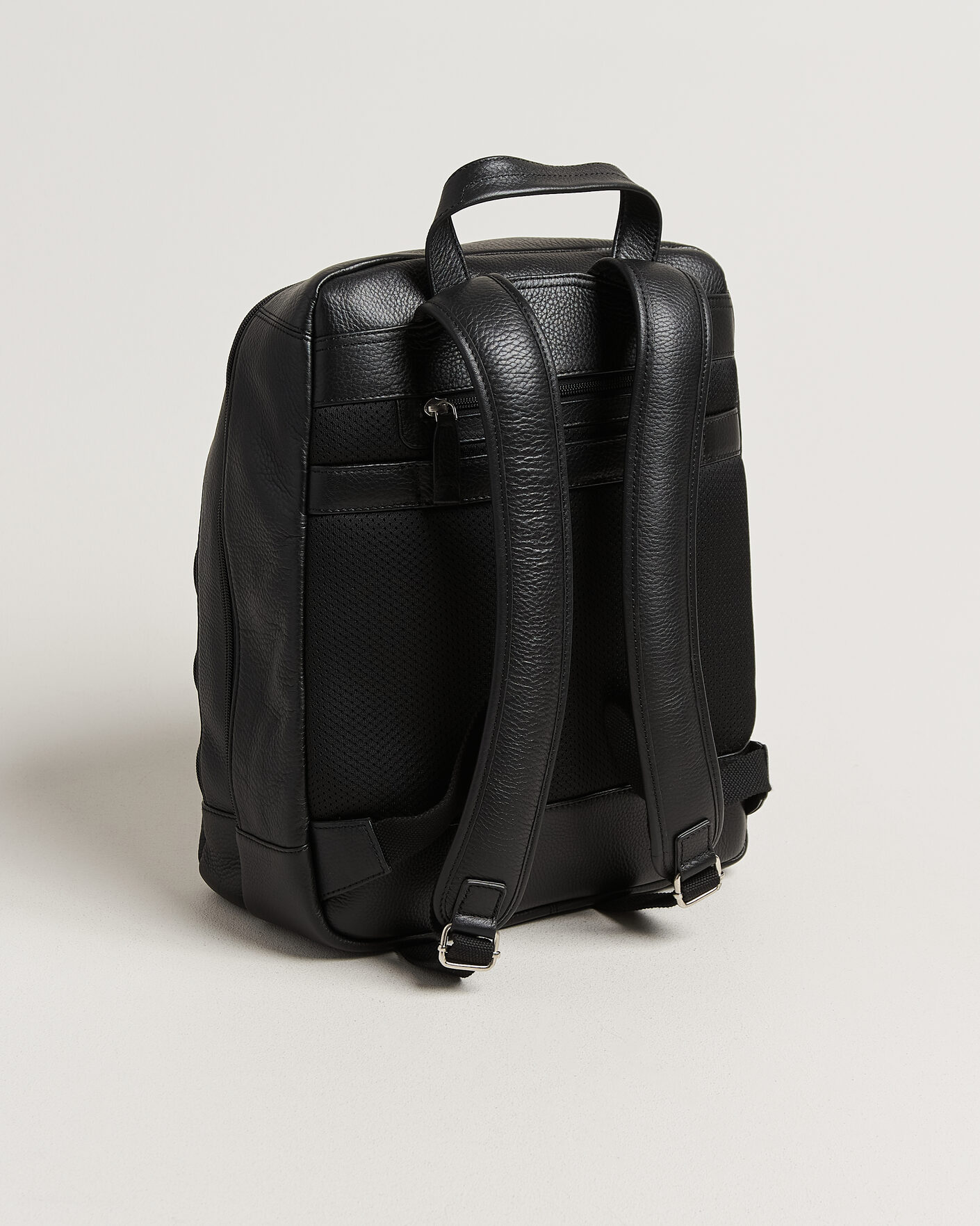 Men | Bags | Loake Shoemakers | Waterloo Grained Leather Backpack Black