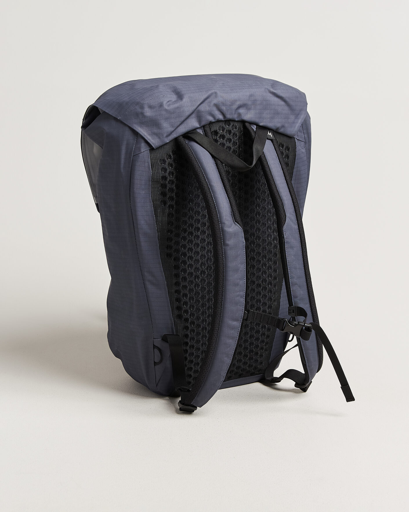 Arc'teryx Granville 25L Backpack Dark Stratus at CareOfCarl.com