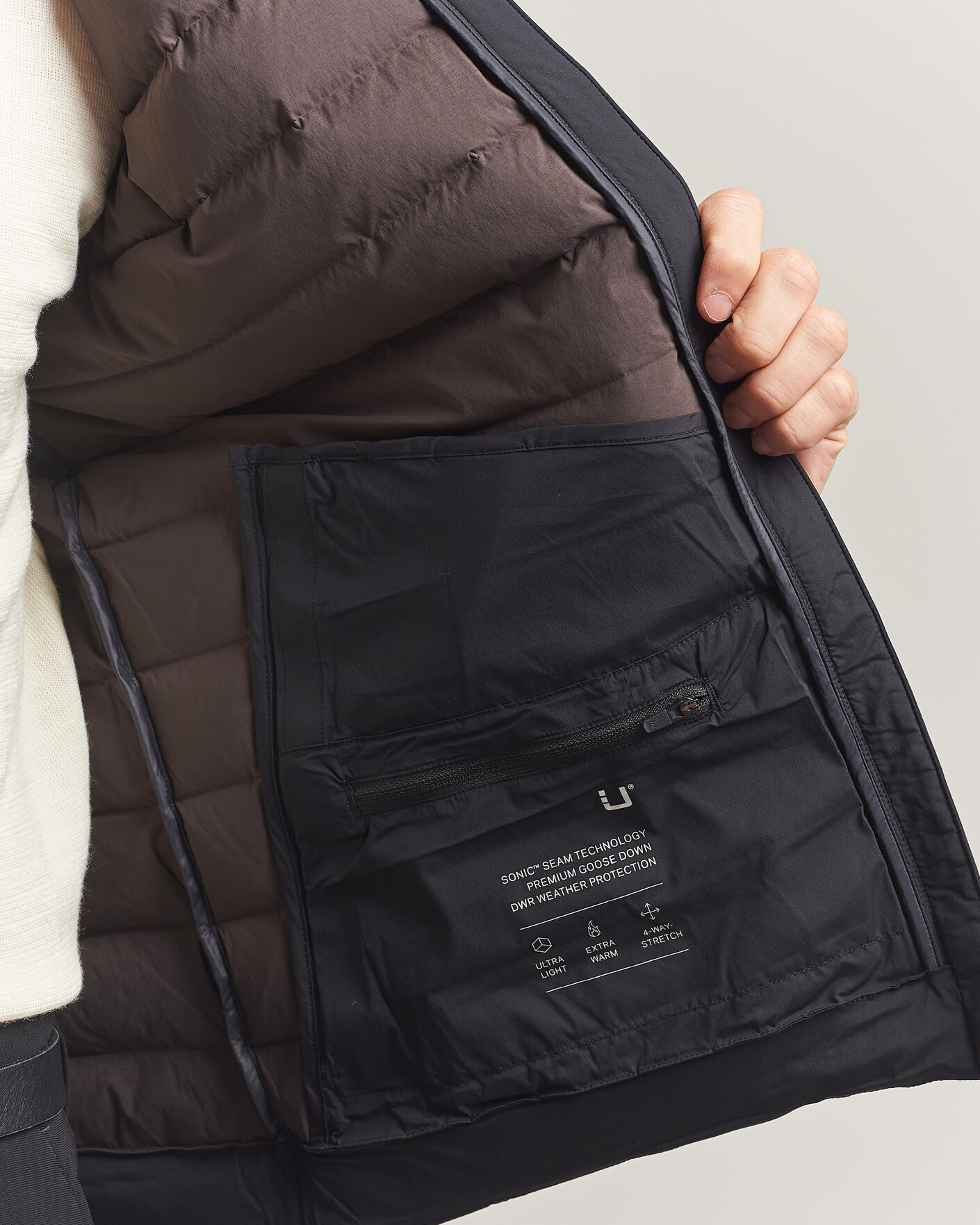 Men | Gilets | UBR | Super Sonic Vest Esspresso