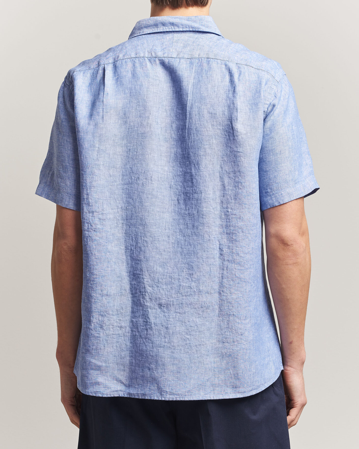 Men | Shirts | Charles Tyrwhitt | Pure Linen Short Sleeve Slim Fit Shirt Cornflower Blue