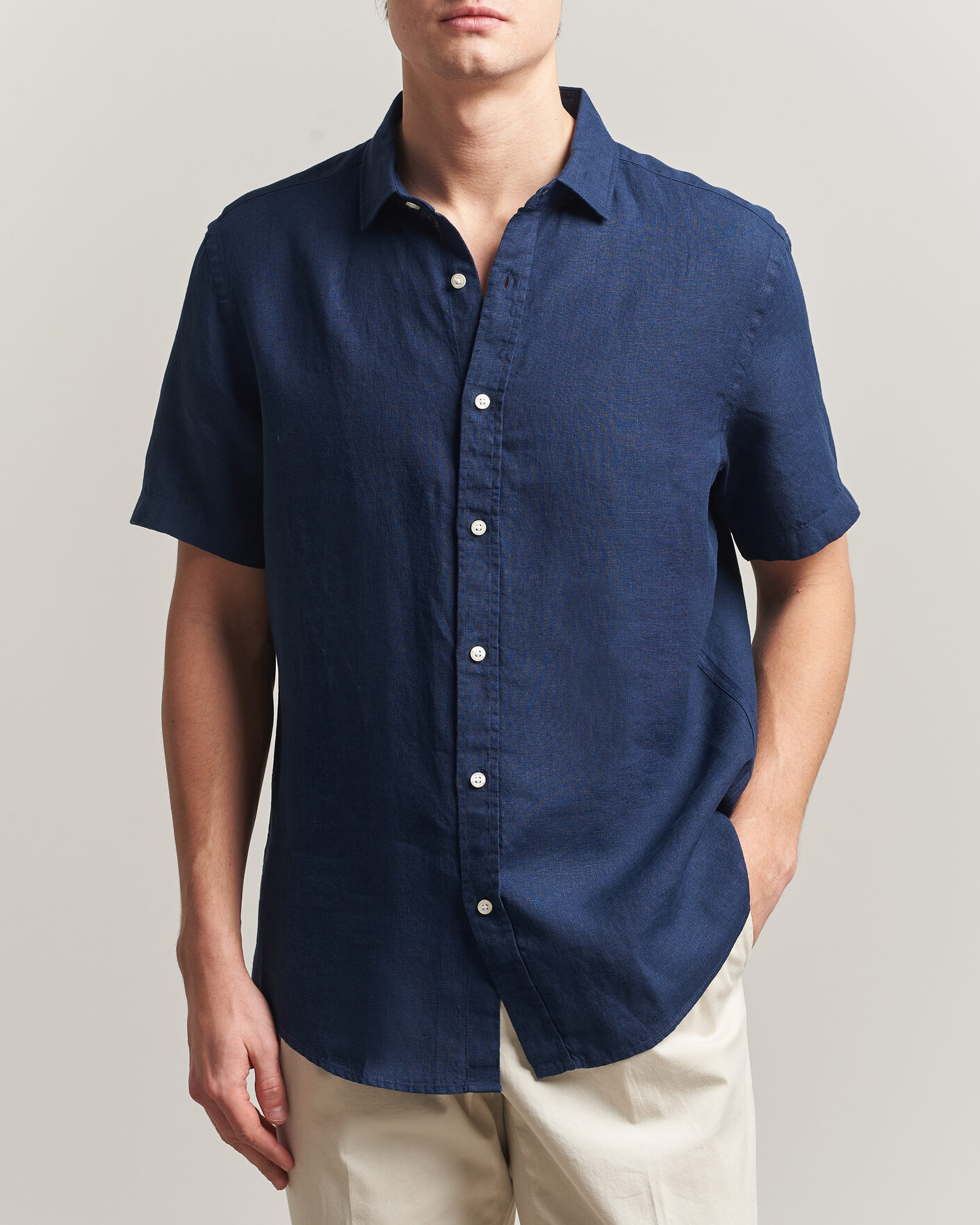 Men | Shirts | Charles Tyrwhitt | Pure Linen Short Sleeve Slim Fit Shirt Navy