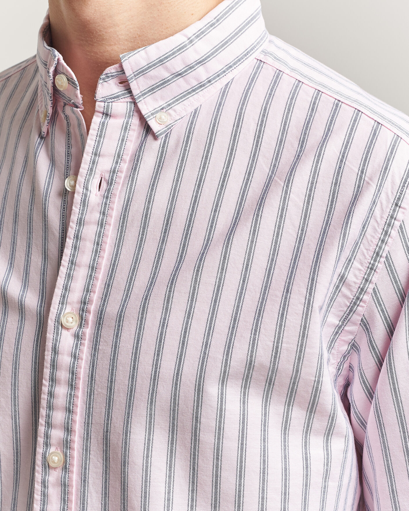 Men | Shirts | Charles Tyrwhitt | Button Down Stretch Oxford Shirt Light Pink