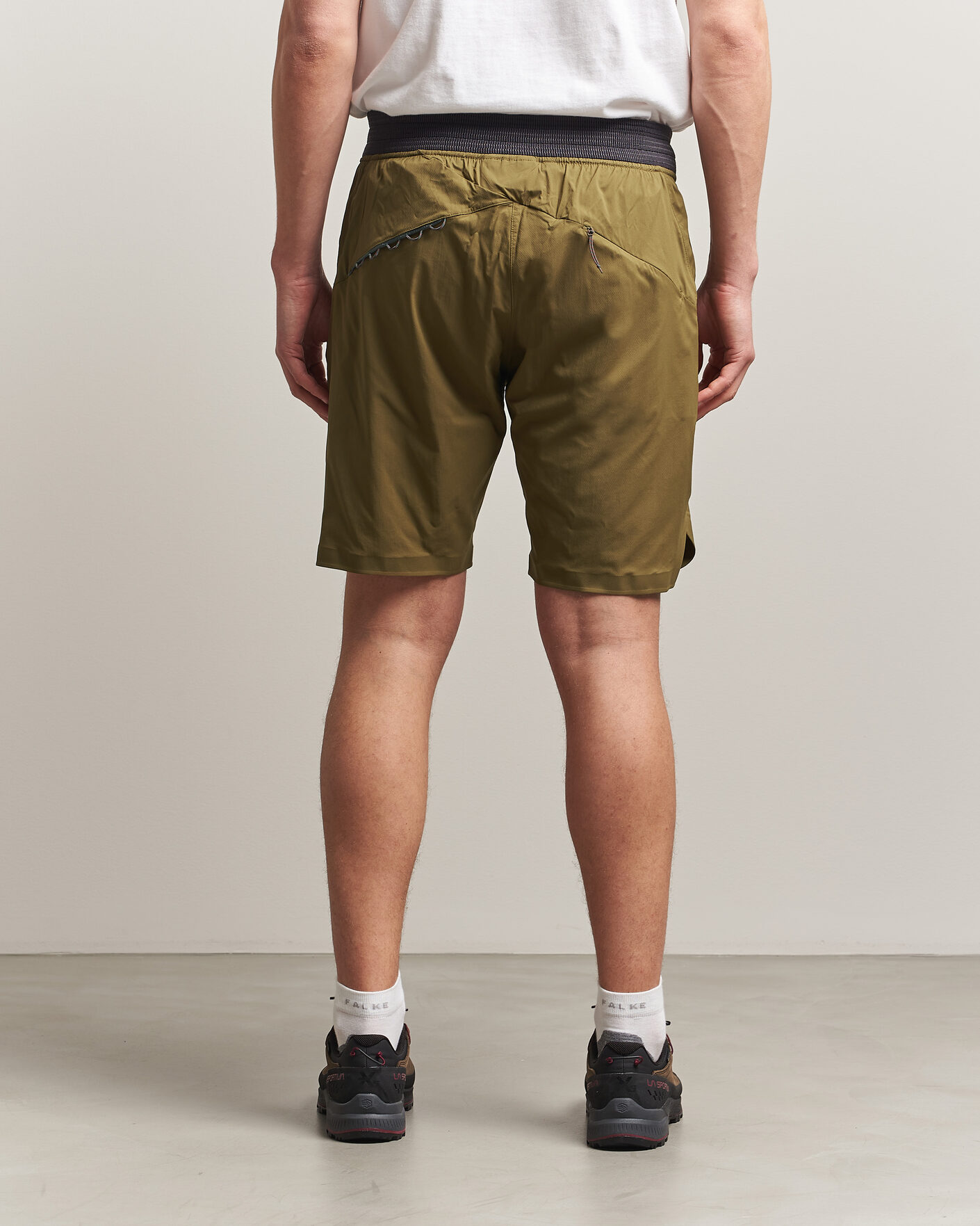 Men | Shorts | Klättermusen | Nal Windbreaker Shorts Olive