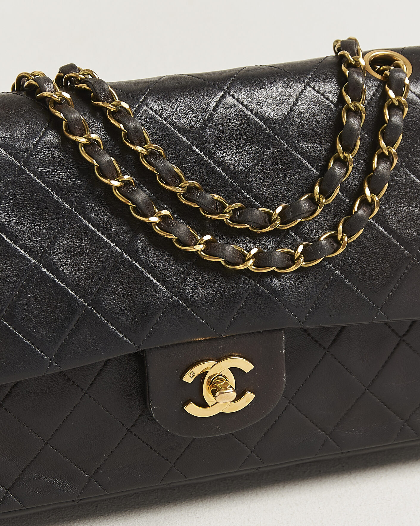 Men | Pre-Owned & Vintage Bags | Chanel Pre-Owned | Classic Medium Double Flap Bag Black