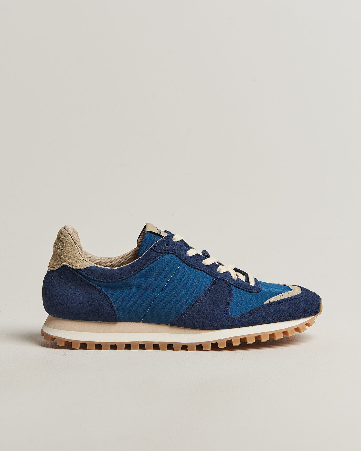 Men | Sneakers | Novesta | Marathon Trail Running Sneaker Navy/Blue