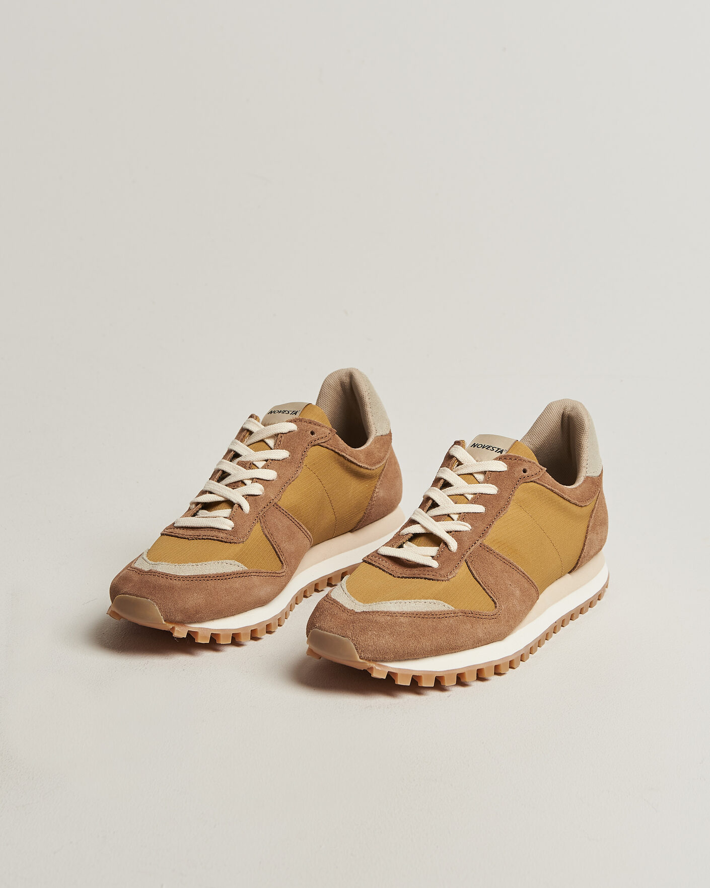 Men | Sneakers | Novesta | Marathon Trail Running Sneaker Cognac/Beige