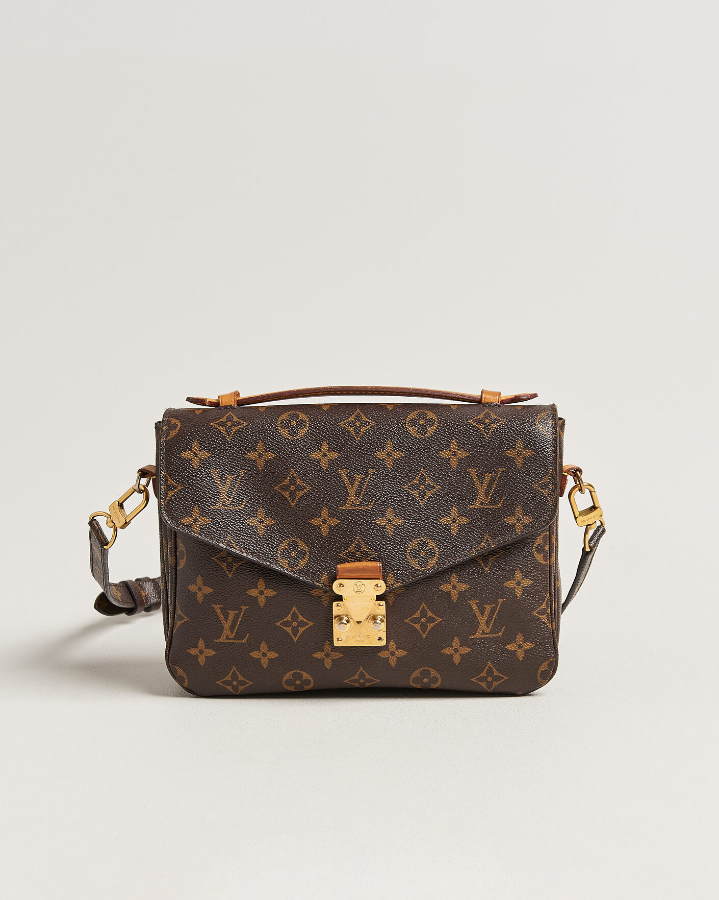 Men | Pre-Owned & Vintage Bags | Louis Vuitton Pre-Owned | Pochette Métis Monogram