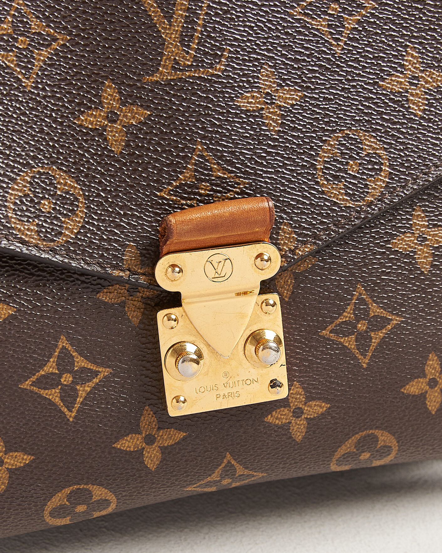 Men | Pre-Owned & Vintage Bags | Louis Vuitton Pre-Owned | Pochette Métis Monogram