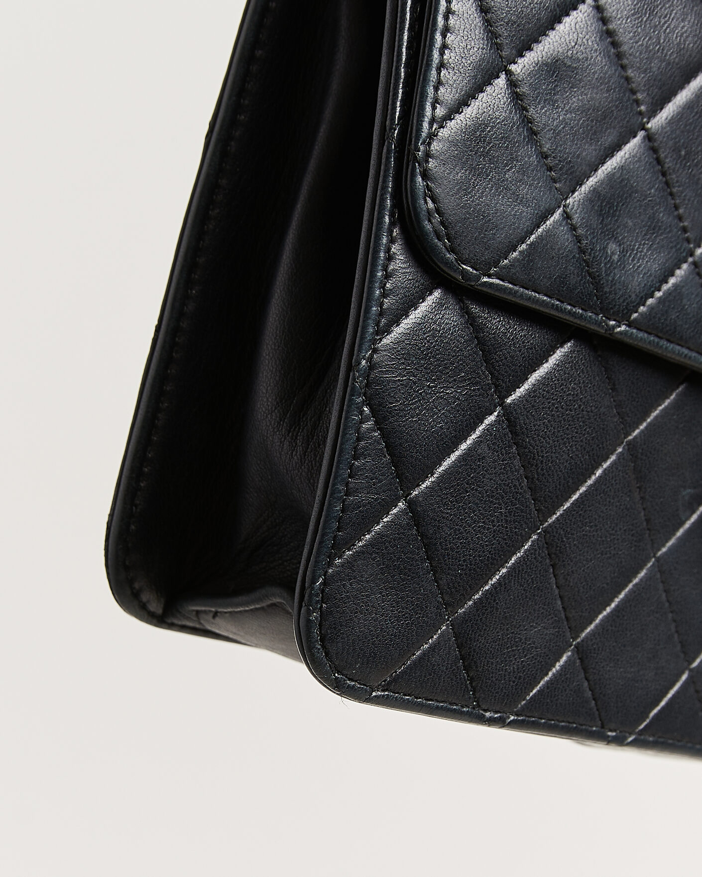 Men | Pre-Owned & Vintage Bags | Chanel Pre-Owned | Single Flap Bag Black
