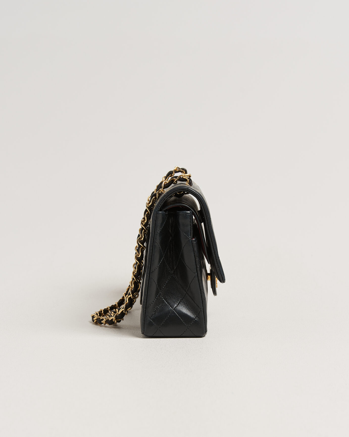 Men | Pre-Owned & Vintage Bags | Chanel Pre-Owned | Classic Medium Double Flap Bag Lambskin Black