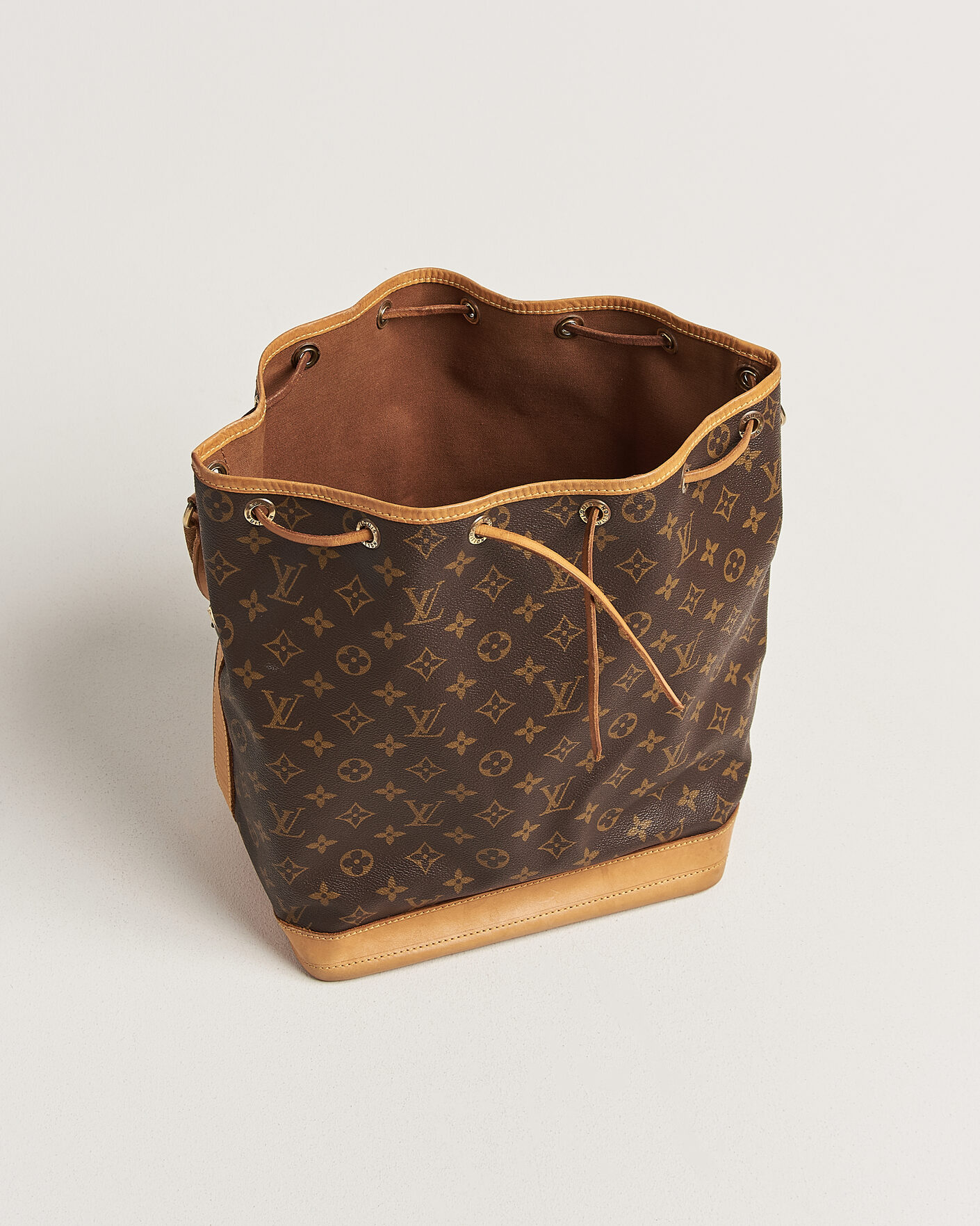 Men | Pre-Owned & Vintage Bags | Louis Vuitton Pre-Owned | Noé Monogram