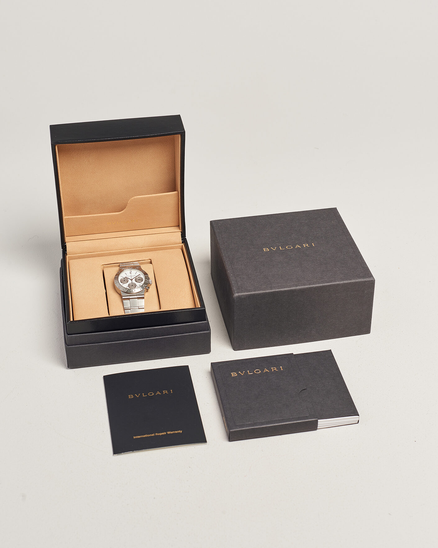 Men | Pre-Owned & Vintage Watches | Bvlgari Pre-Owned | Diagono Chrono