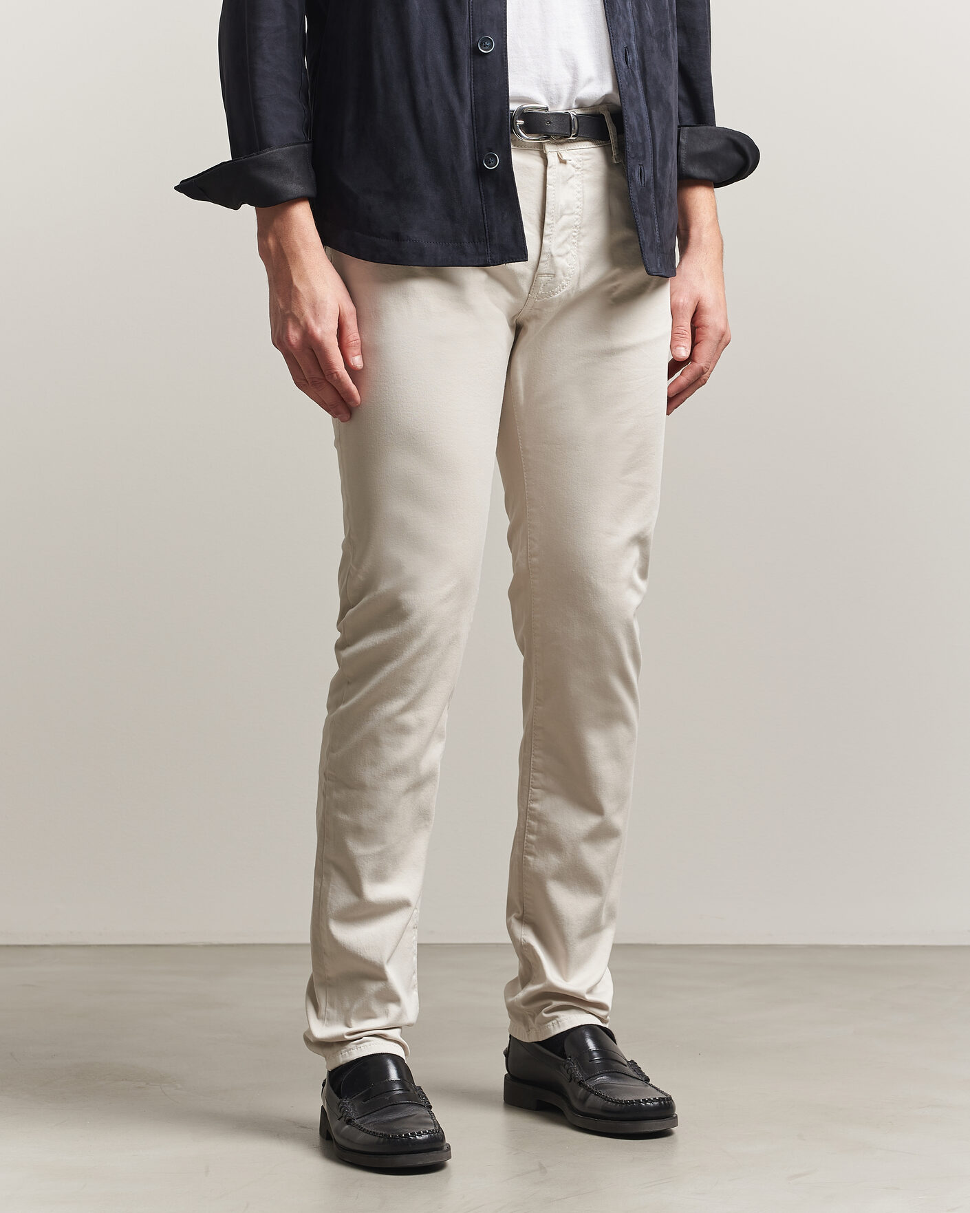 Men | Trousers | Jacob Cohën | Bard Garment Dyed Gabardine Trousers Off White