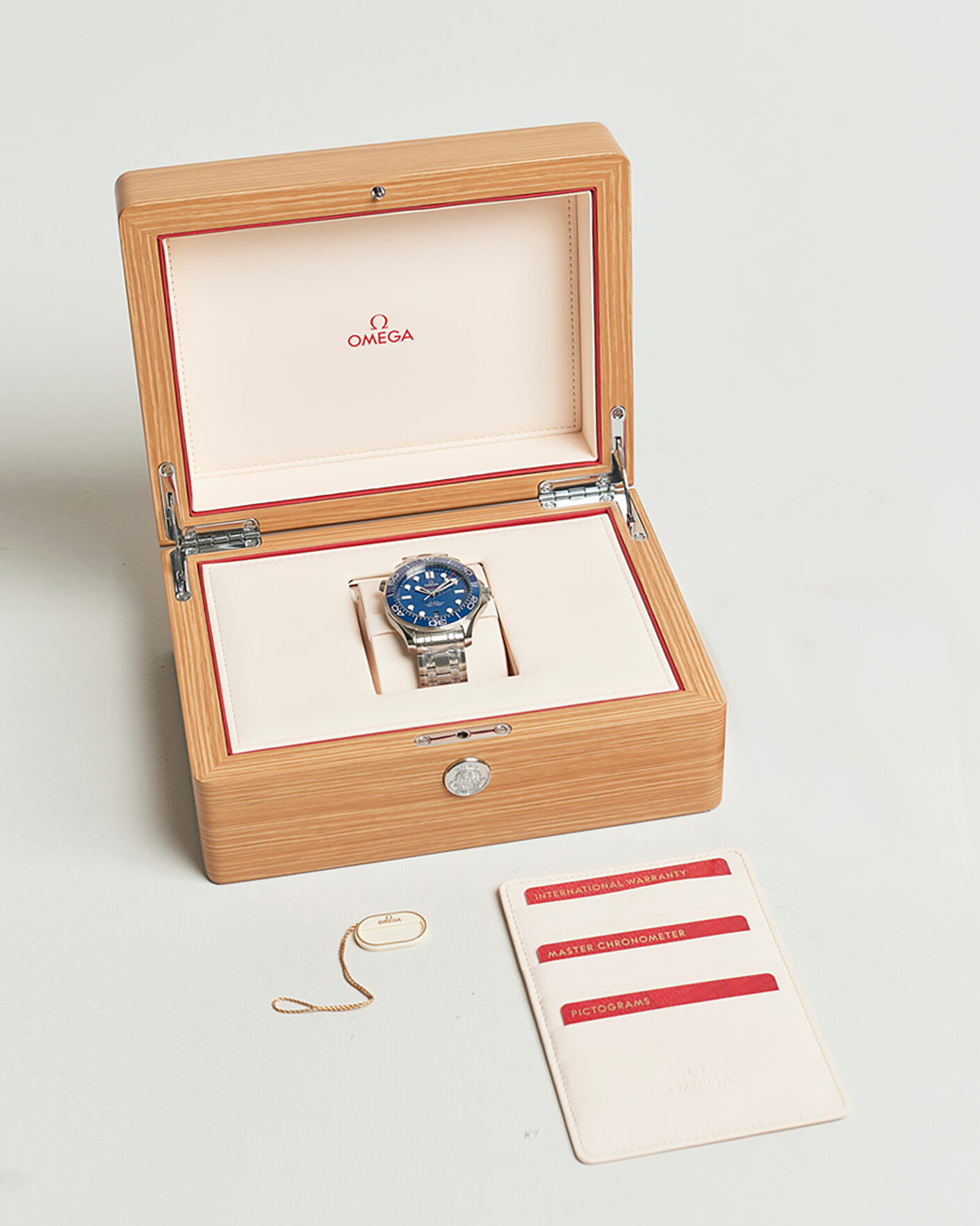 Men | Pre-Owned & Vintage Watches | Omega Pre-Owned | Seamaster 300M SMP