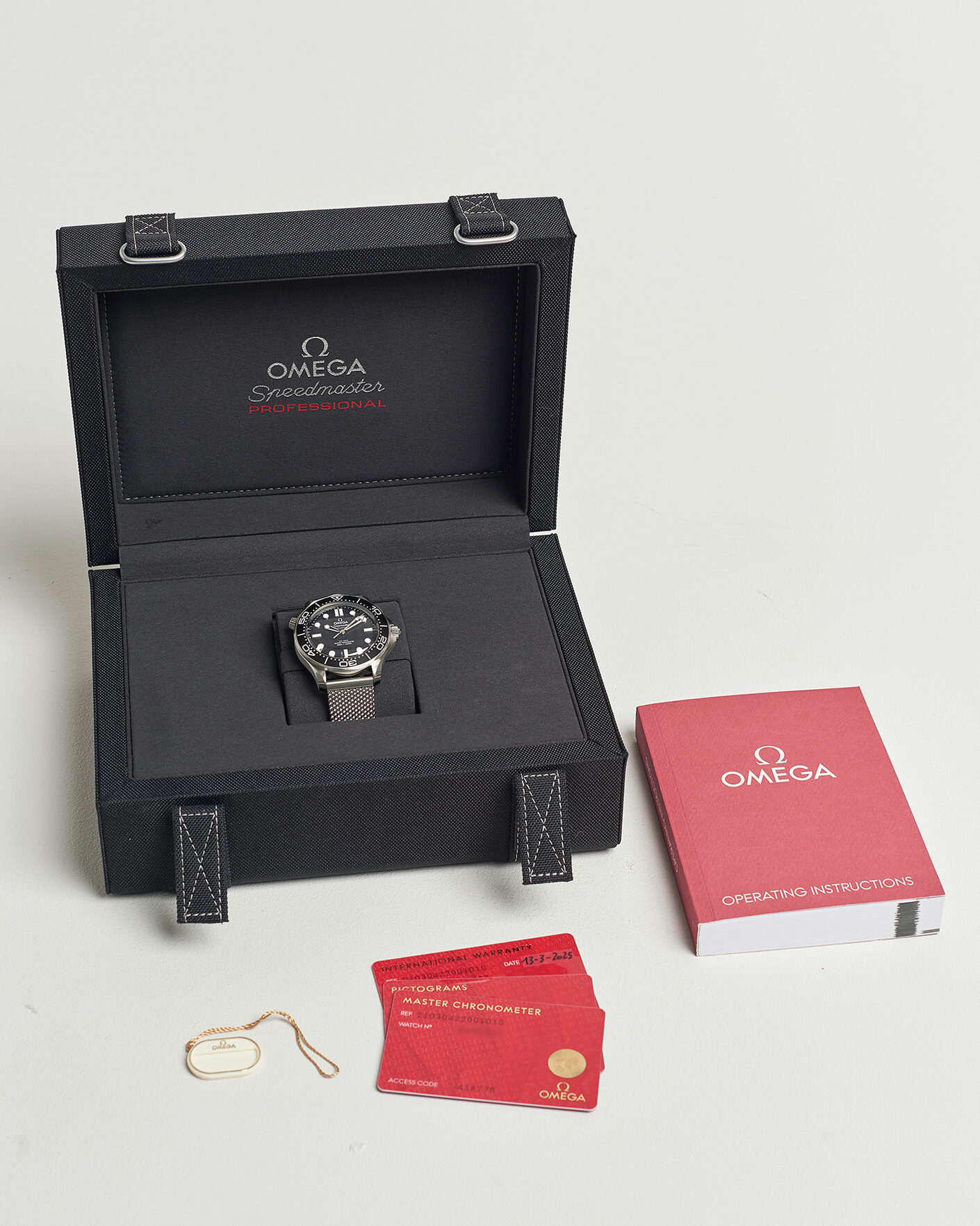 Men | Pre-Owned & Vintage Watches | Omega Pre-Owned | Seamaster 300M SMP 