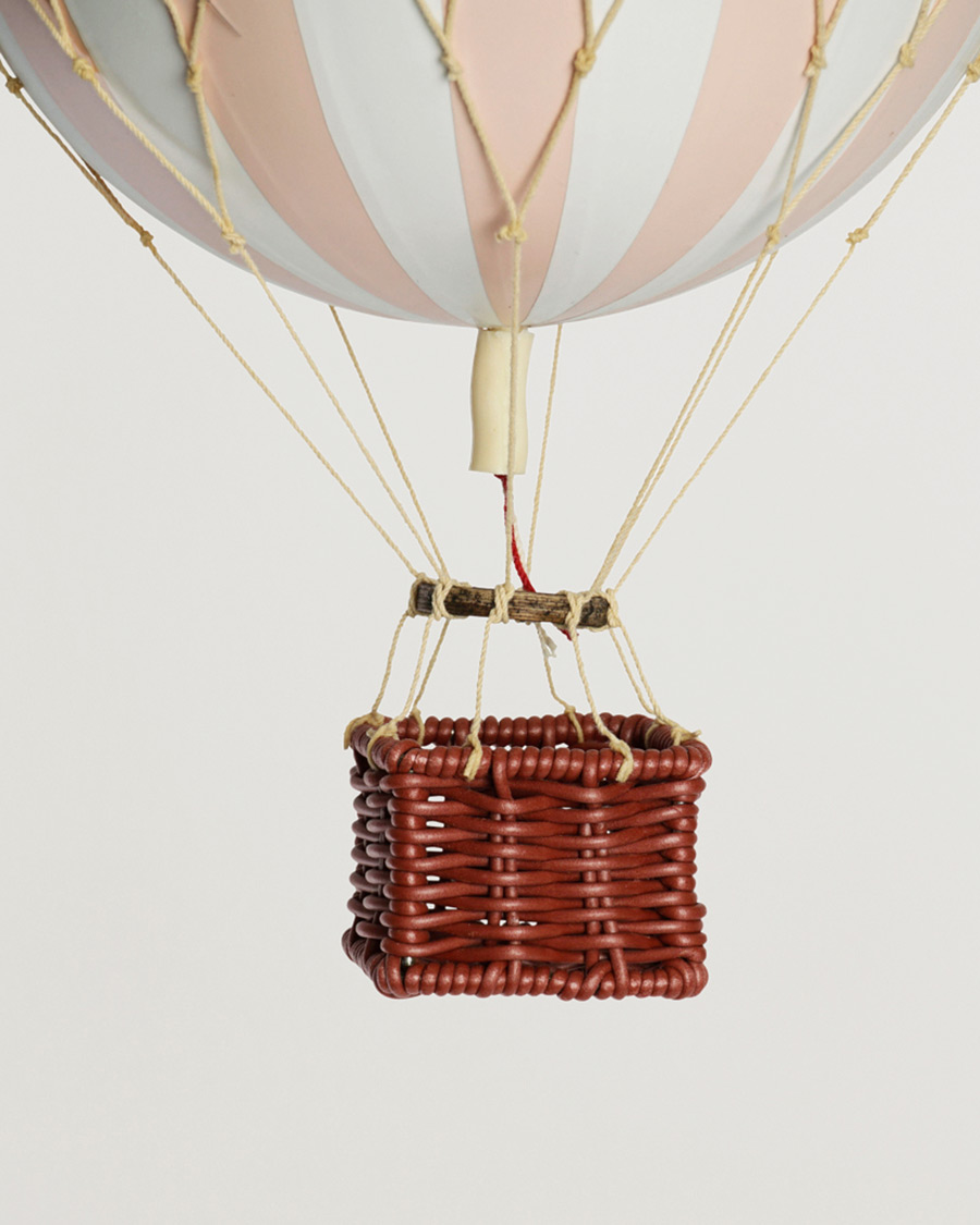 Men | Home | Authentic Models | Travels Light Led Balloon