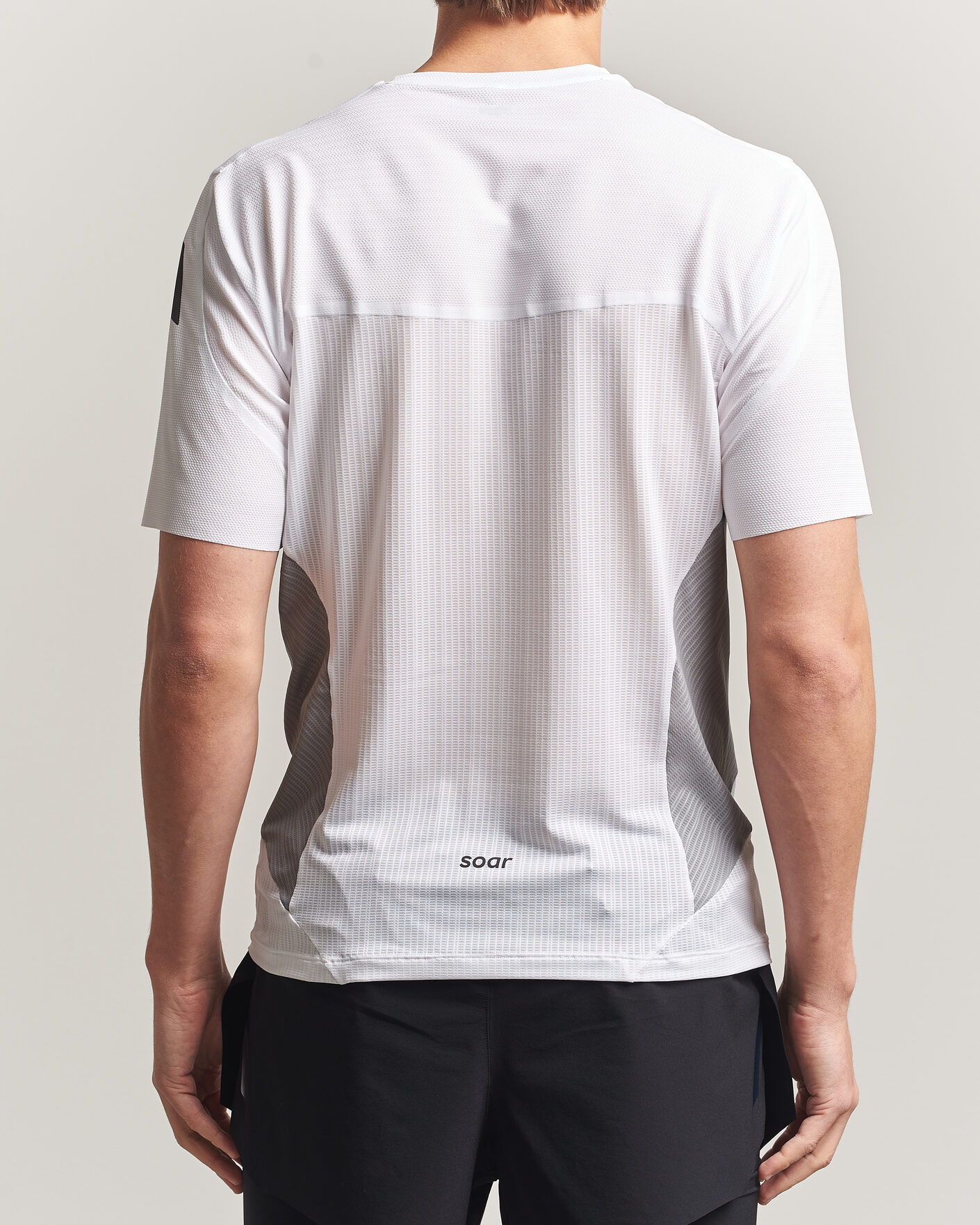 Men | T-Shirts | SOAR Running | Hot Weather Tee White/Silver
