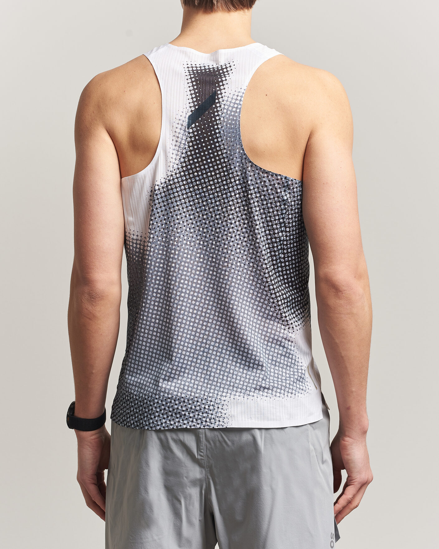 Men | T-Shirts | SOAR Running | Race Vest Black/White