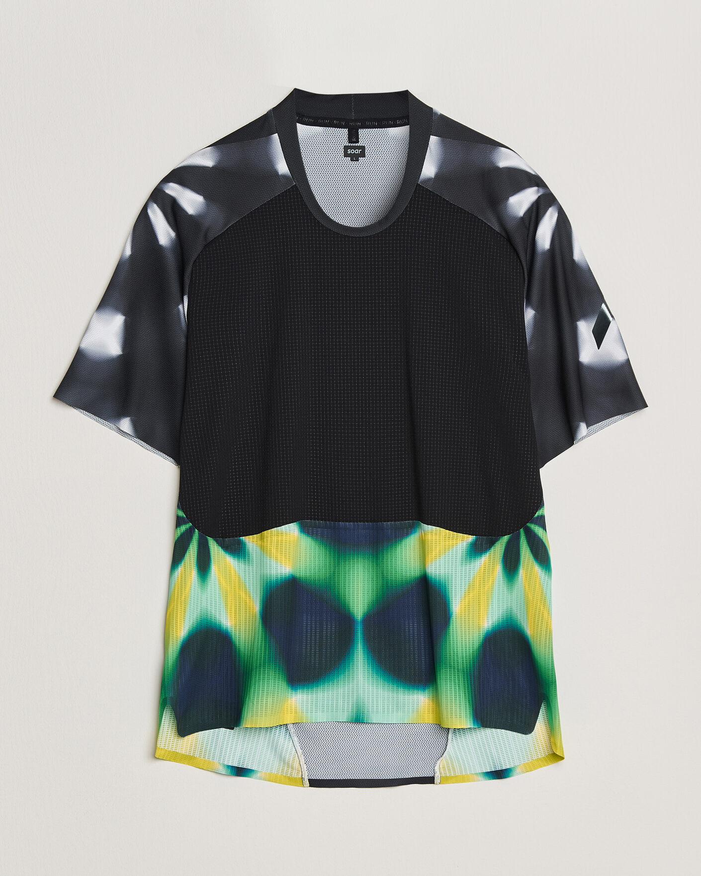 Men | T-Shirts | SOAR Running | Trail Race Top Black/Fade Grey