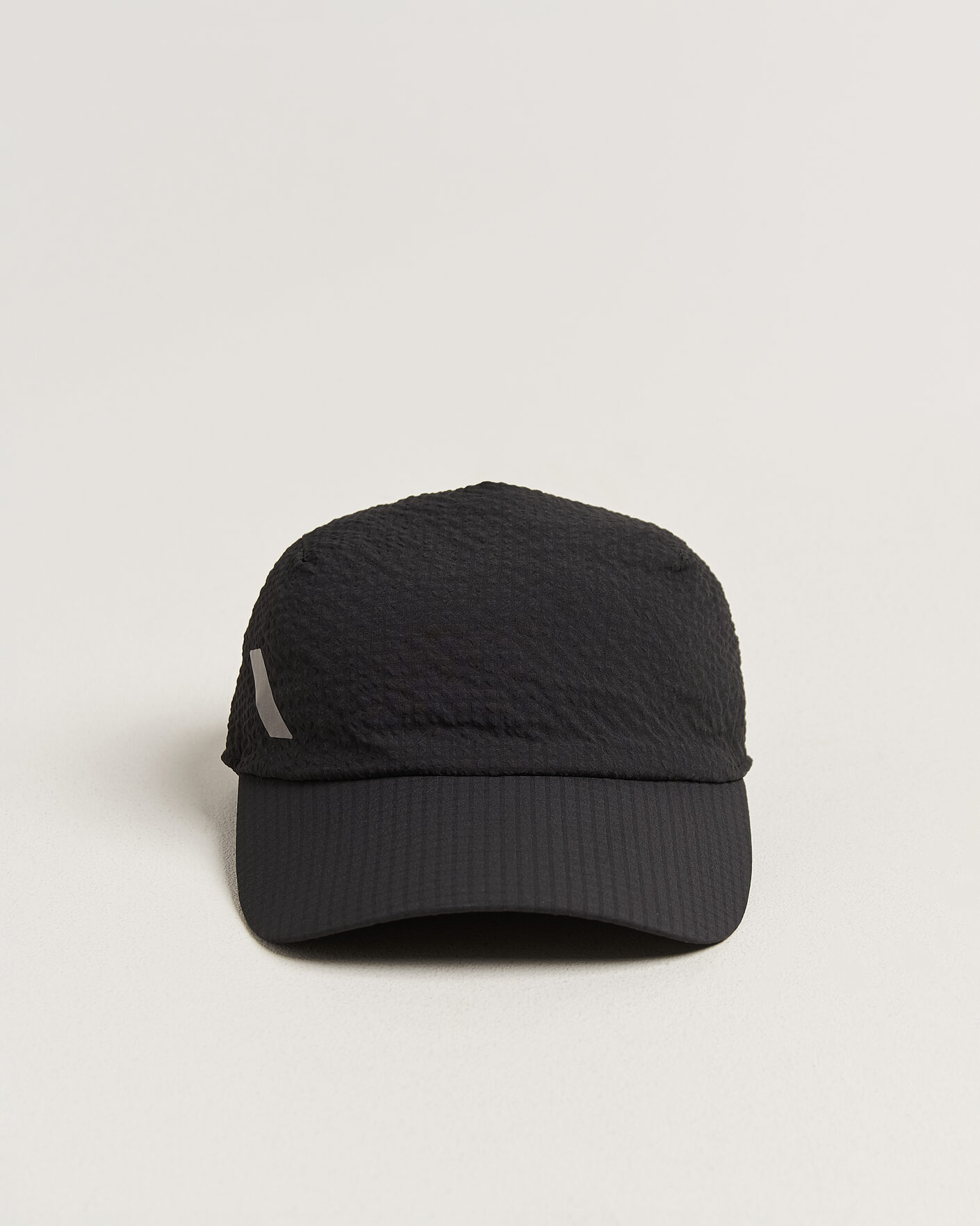Men | Hats & Caps | SOAR Running | Dart Cap Black