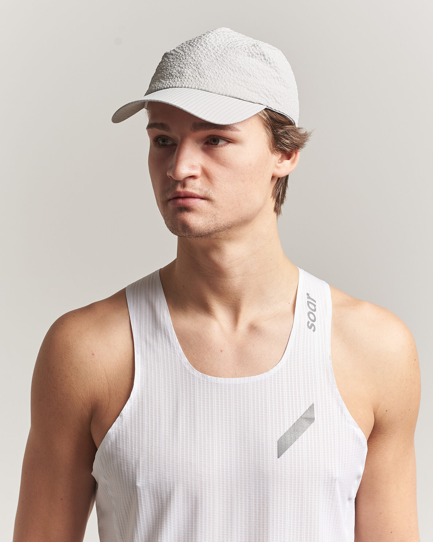 Men | Hats & Caps | SOAR Running | Dart Cap Silver Grey