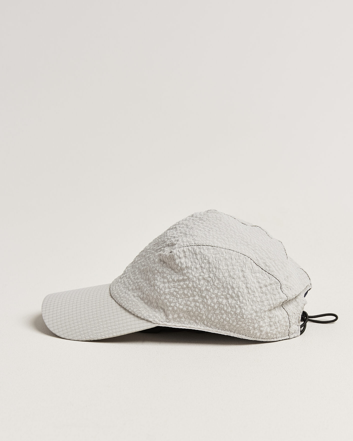 Men | Hats & Caps | SOAR Running | Dart Cap Silver Grey