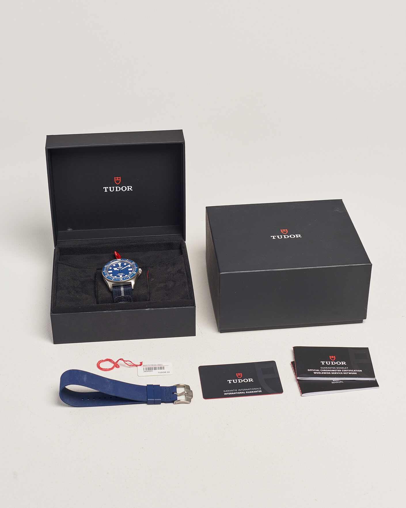 Men | Pre-Owned & Vintage Watches | Tudor Pre-Owned | PELAGOS FXD  