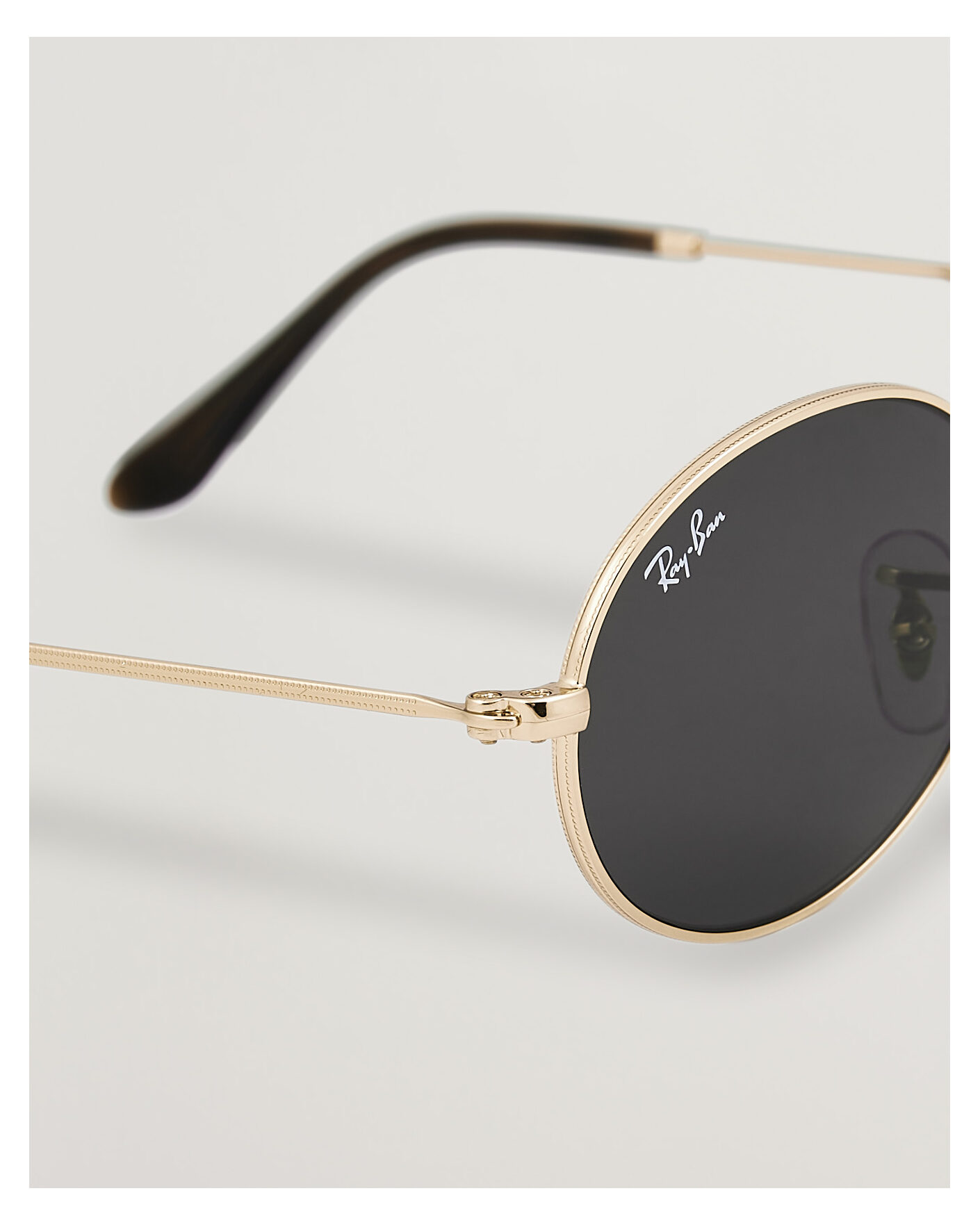 Men | Sunglasses | Ray-Ban | Oval Sunglasses Arista