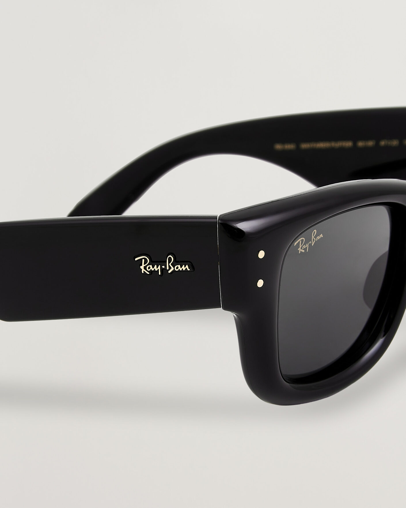 Men | Sunglasses | Ray-Ban | Wayfarer Puffer Sunglasses Black