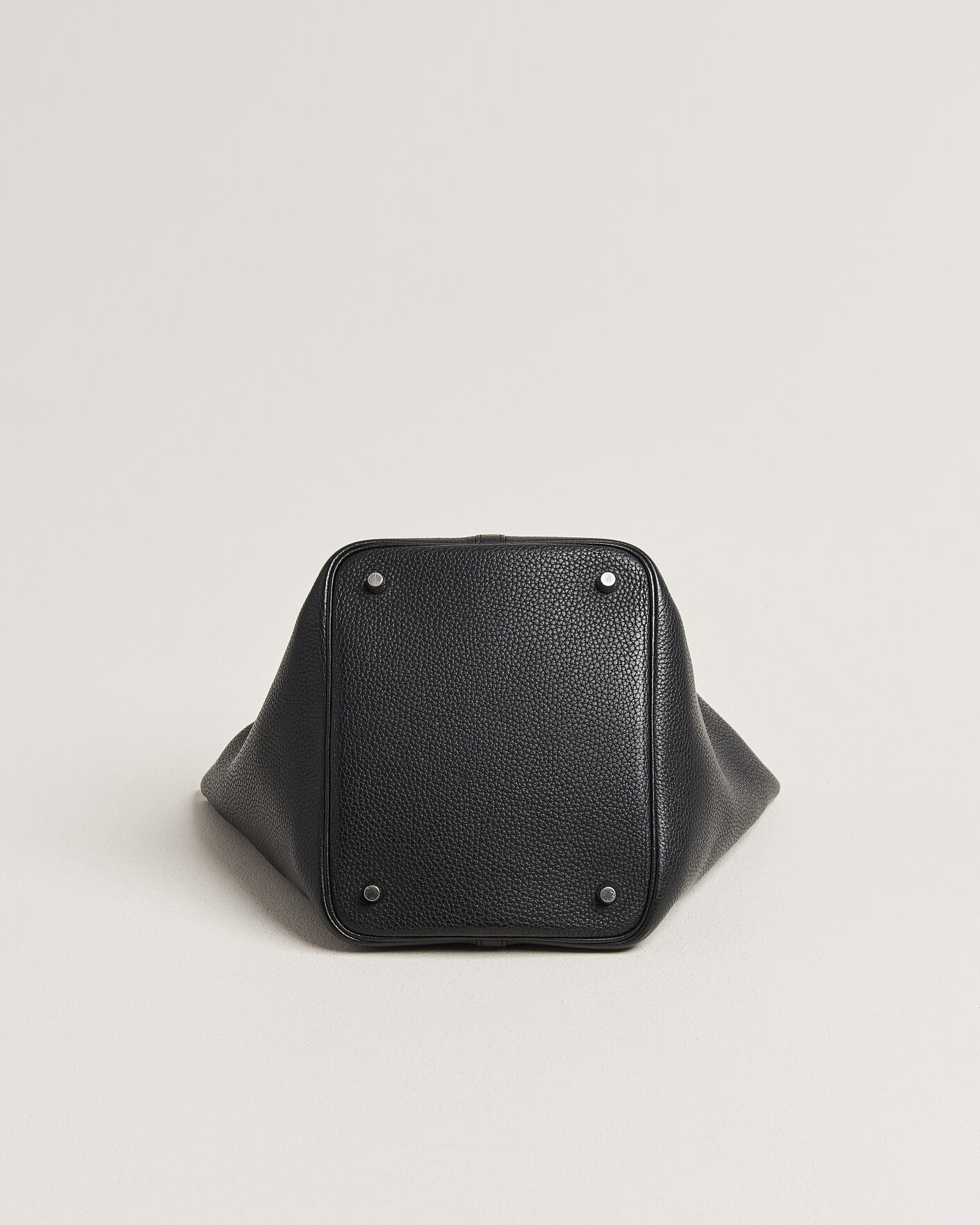 Men | Pre-Owned & Vintage Bags | Hermès Pre-Owned | Picotin Lock 22 Taurillon Clemence Leather Black