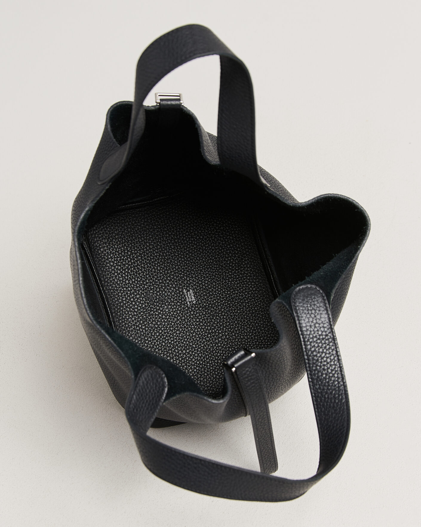 Men | Pre-Owned & Vintage Bags | Hermès Pre-Owned | Picotin Lock 22 Taurillon Clemence Leather Black