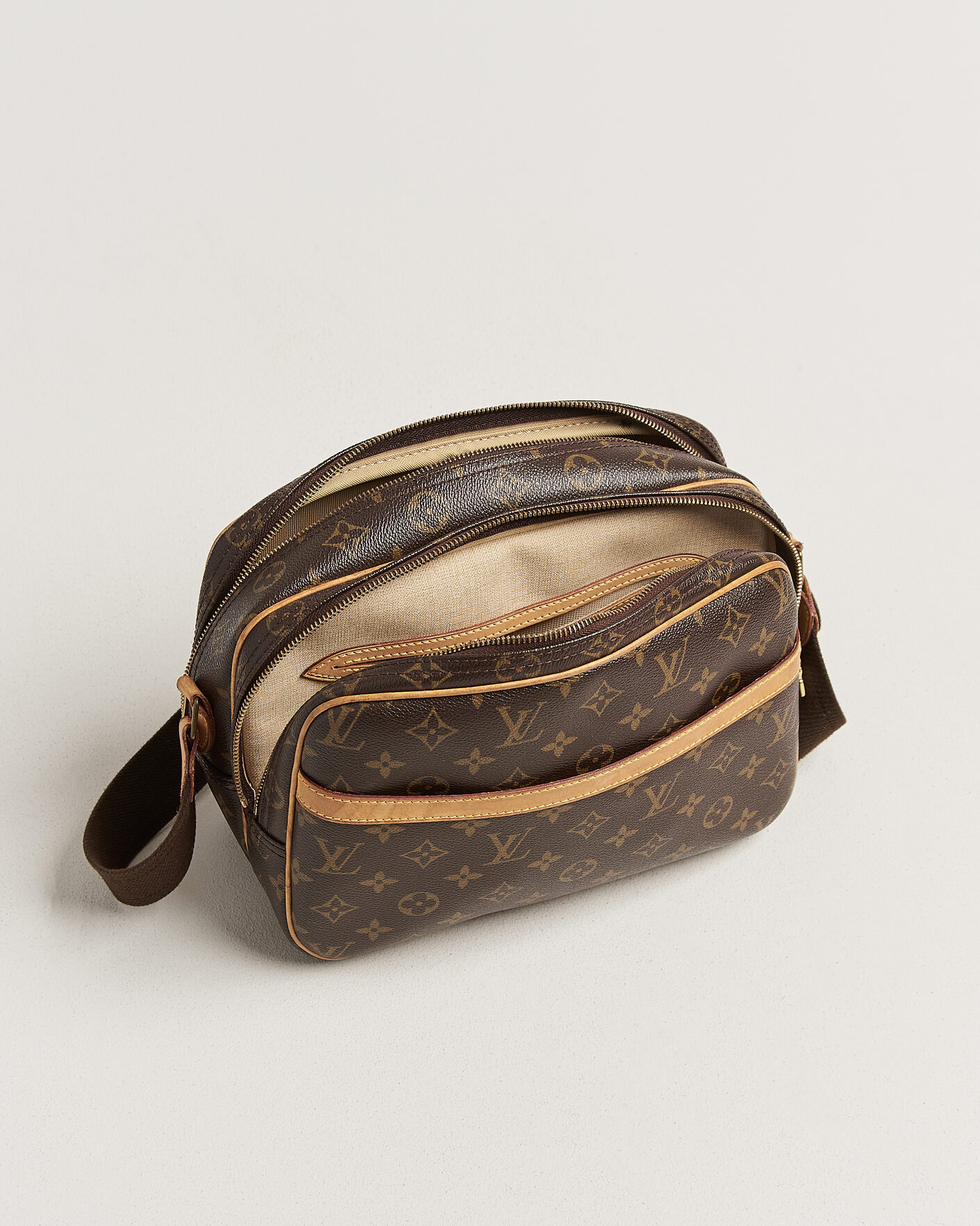 Men | Pre-Owned & Vintage Bags | Louis Vuitton Pre-Owned | Reporter Bag PM Monogram