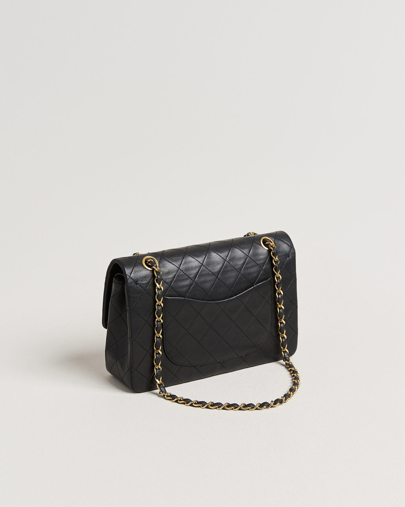 Men | Pre-Owned & Vintage Bags | Chanel Pre-Owned | Classic Medium Double Flap Bag Lambskin Black