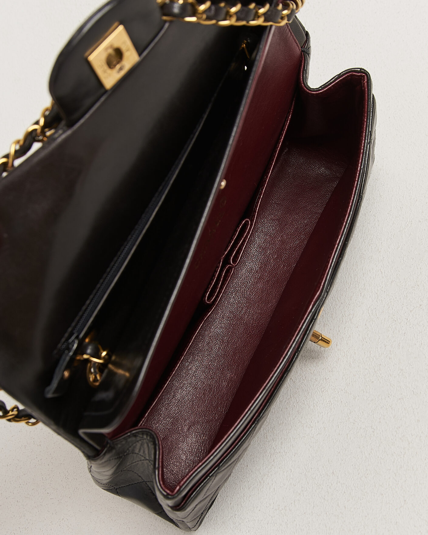 Men | Pre-Owned & Vintage Bags | Chanel Pre-Owned | Classic Medium Double Flap Bag Lambskin Black