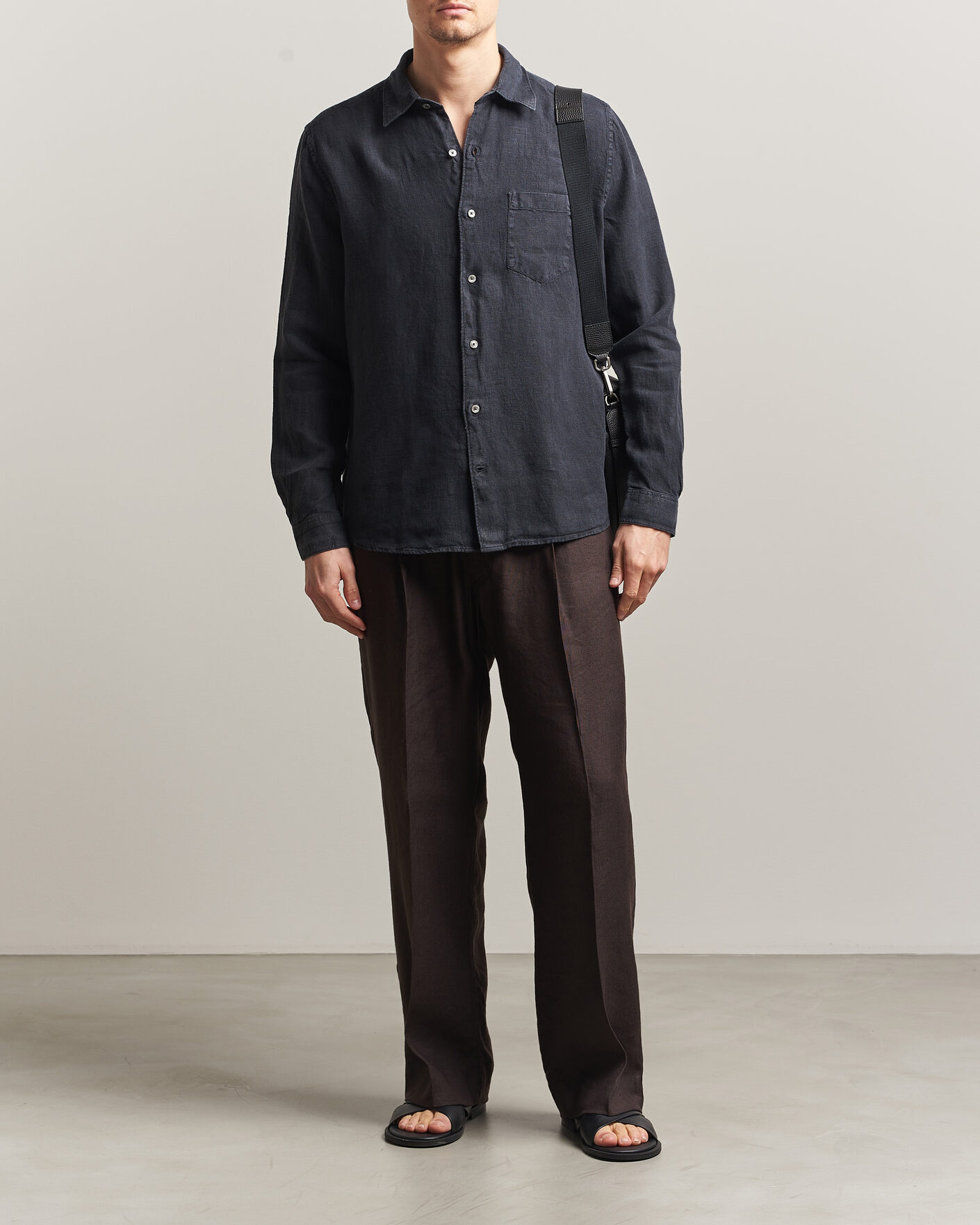 Men | Shirts | A Day's March | Daintree Linen Shirt Off Black