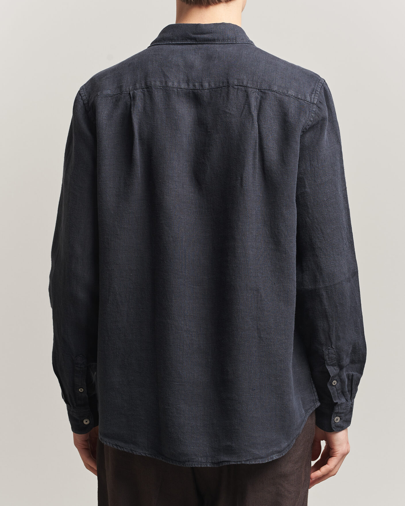 Men | Shirts | A Day's March | Daintree Linen Shirt Off Black