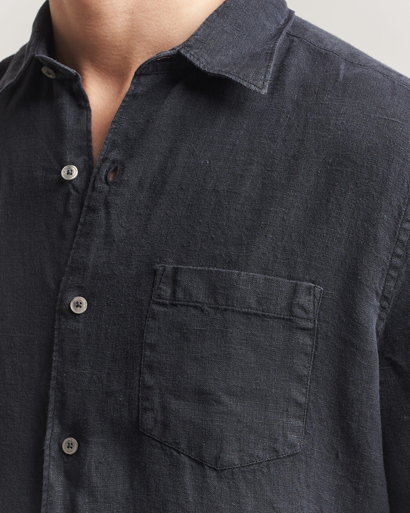Men | Shirts | A Day's March | Daintree Linen Shirt Off Black