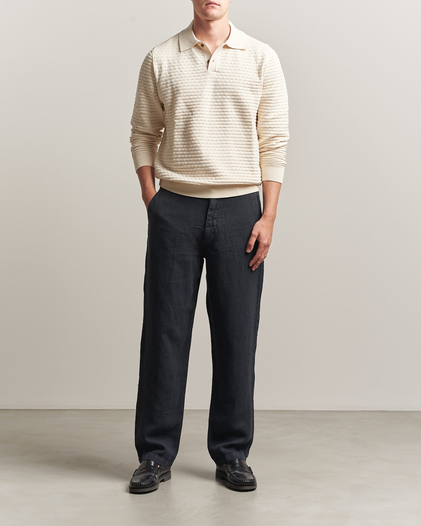 Men | Trousers | A Day's March | Redwood Linen Trousers Black