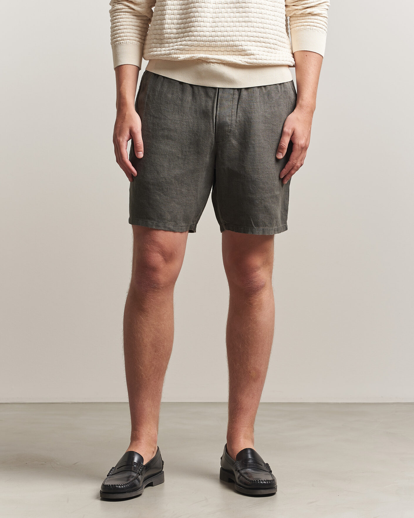 Men | Shorts | A Day's March | Ipu Linen Drawstring Shorts Olive