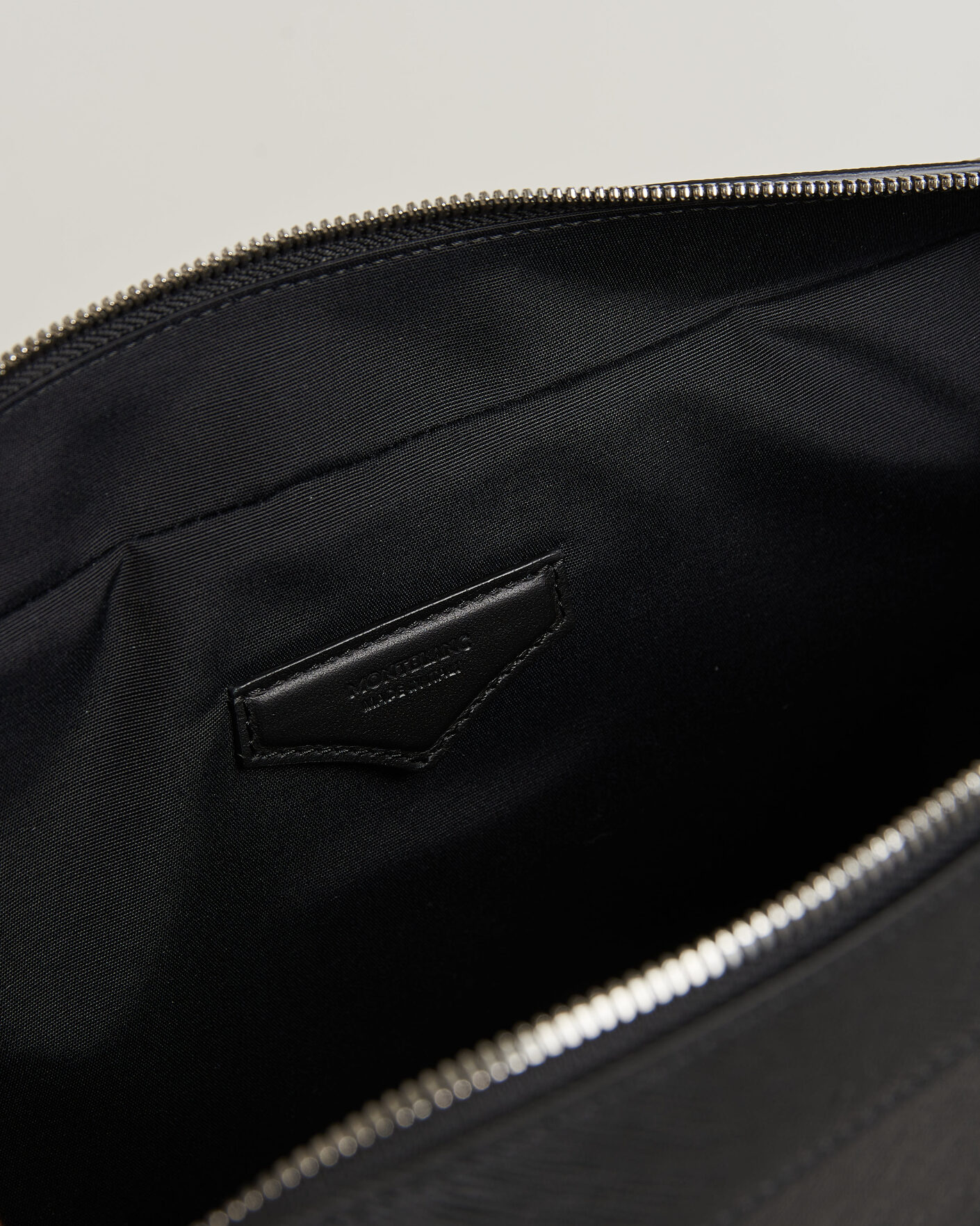 Men | Bags | Montblanc | Medium Sartorial Leather Briefcase with Pocket Black