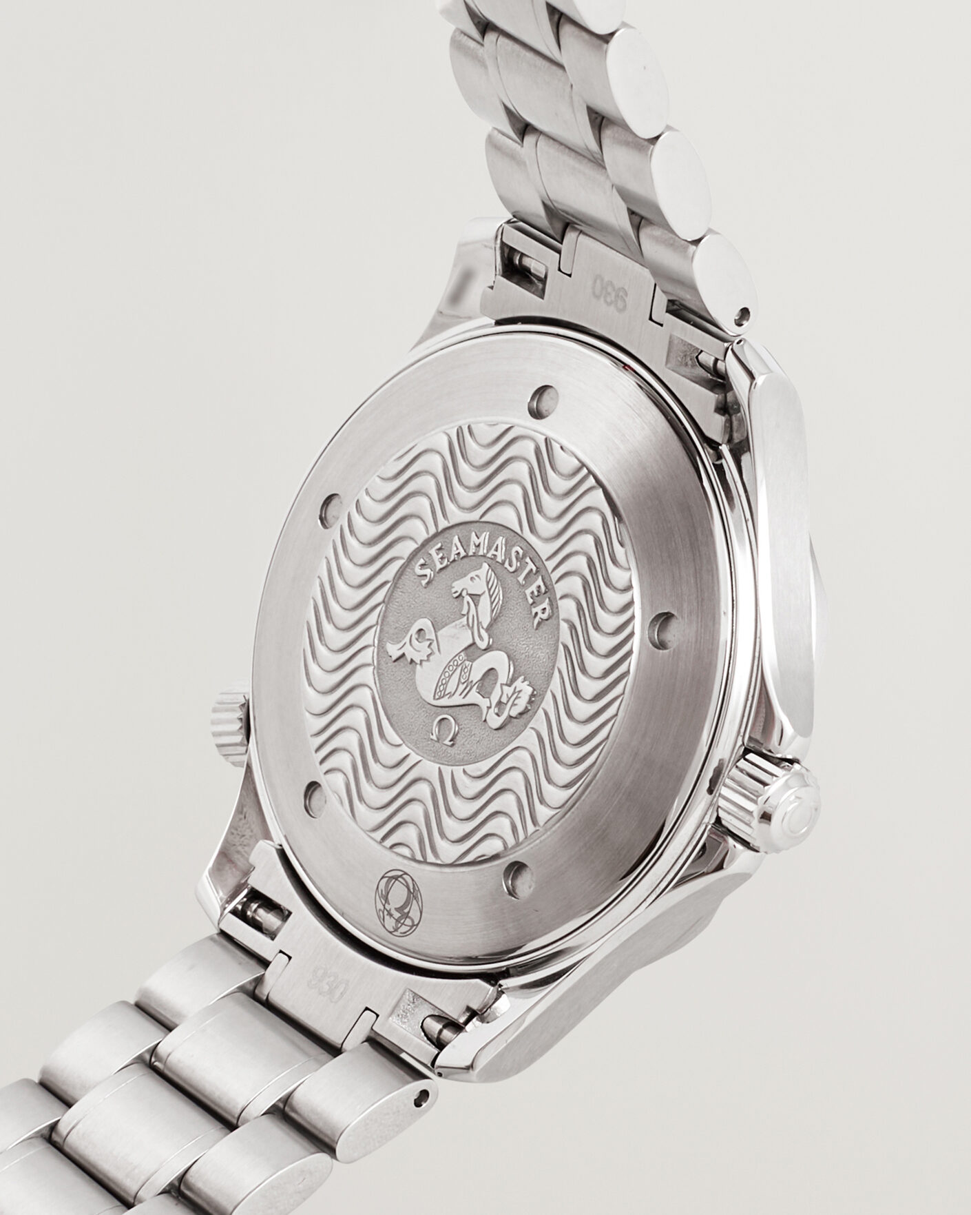 Men | Pre-Owned & Vintage Watches | Omega Pre-Owned | Seamaster 300M Electric Blue