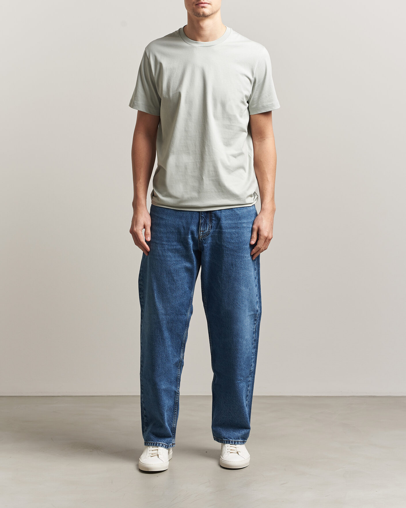 Men | T-Shirts | Filippa K | Filip Crew Neck T-Shirt Silver Grey