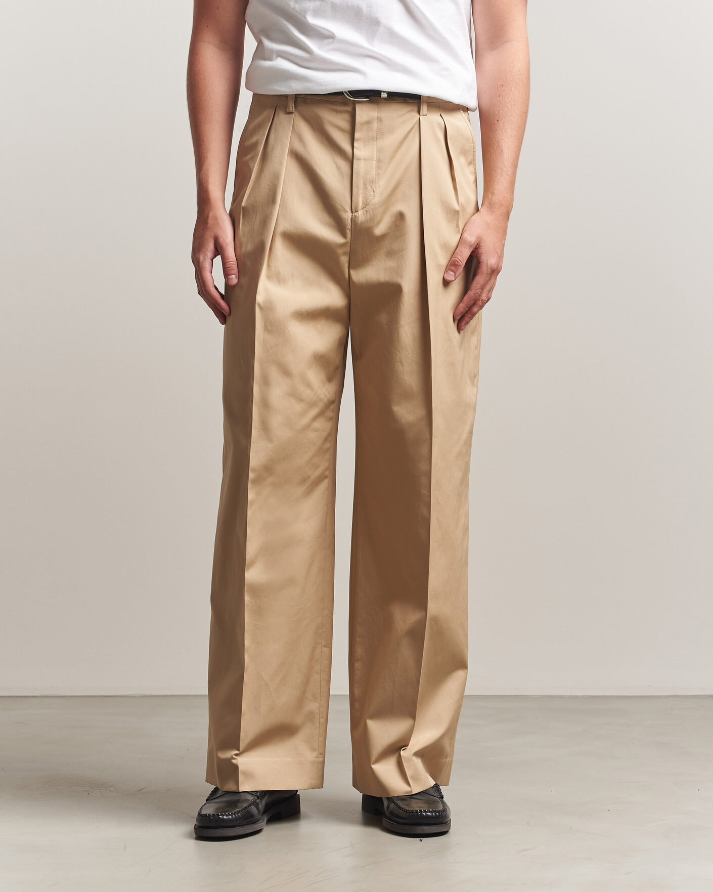 Men | Trousers | Filippa K | Milo Cotton Trousers Canvas Beige