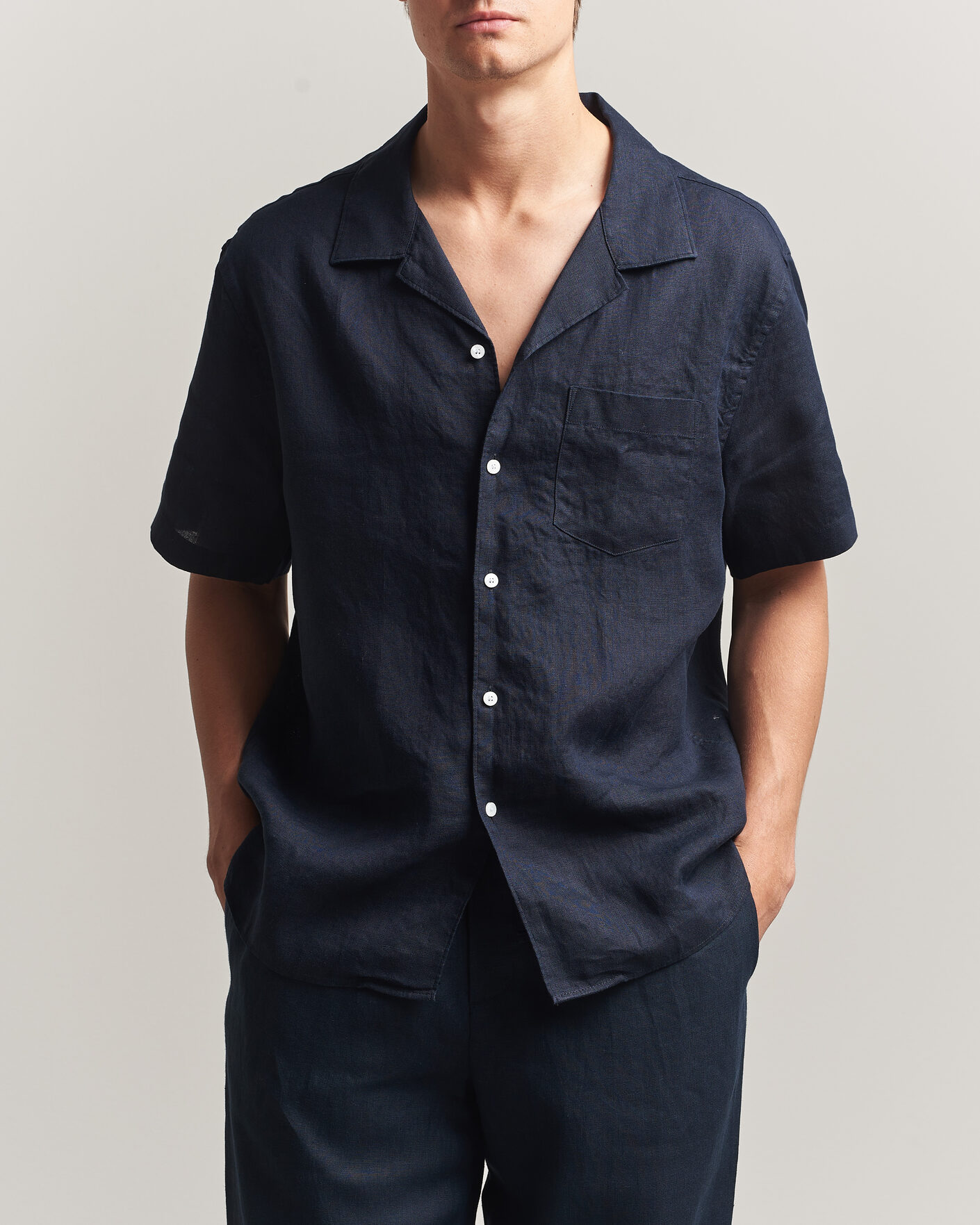 Men | Shirts | J.Lindeberg | Elio Linen Short Sleeve Shirt Navy