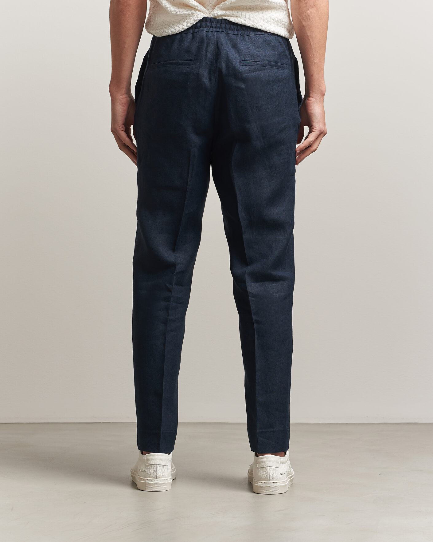 Men | Trousers | J.Lindeberg | Soren Drape Linen Pants Navy