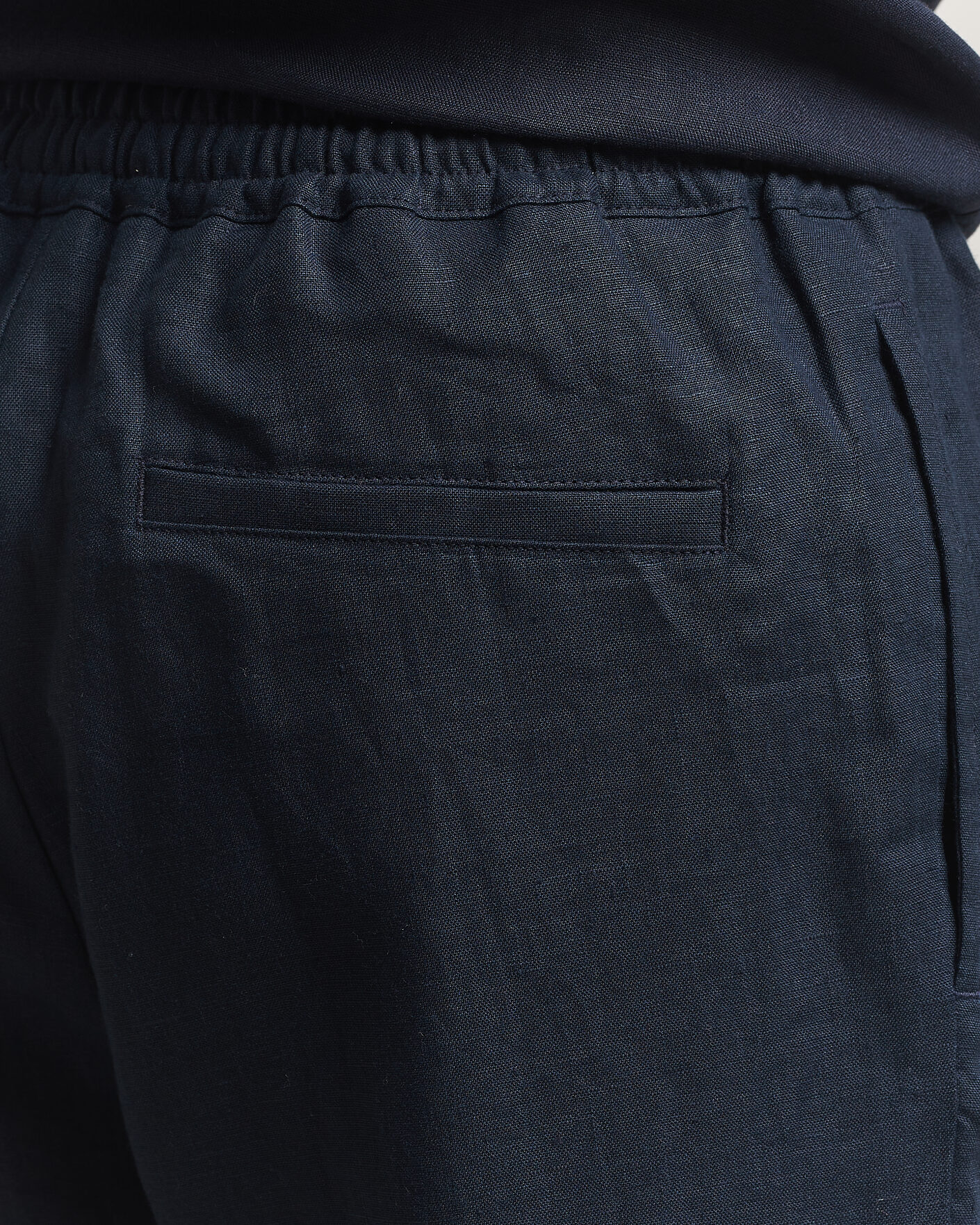 Men | Trousers | J.Lindeberg | Noah Drape Linen Pants Navy