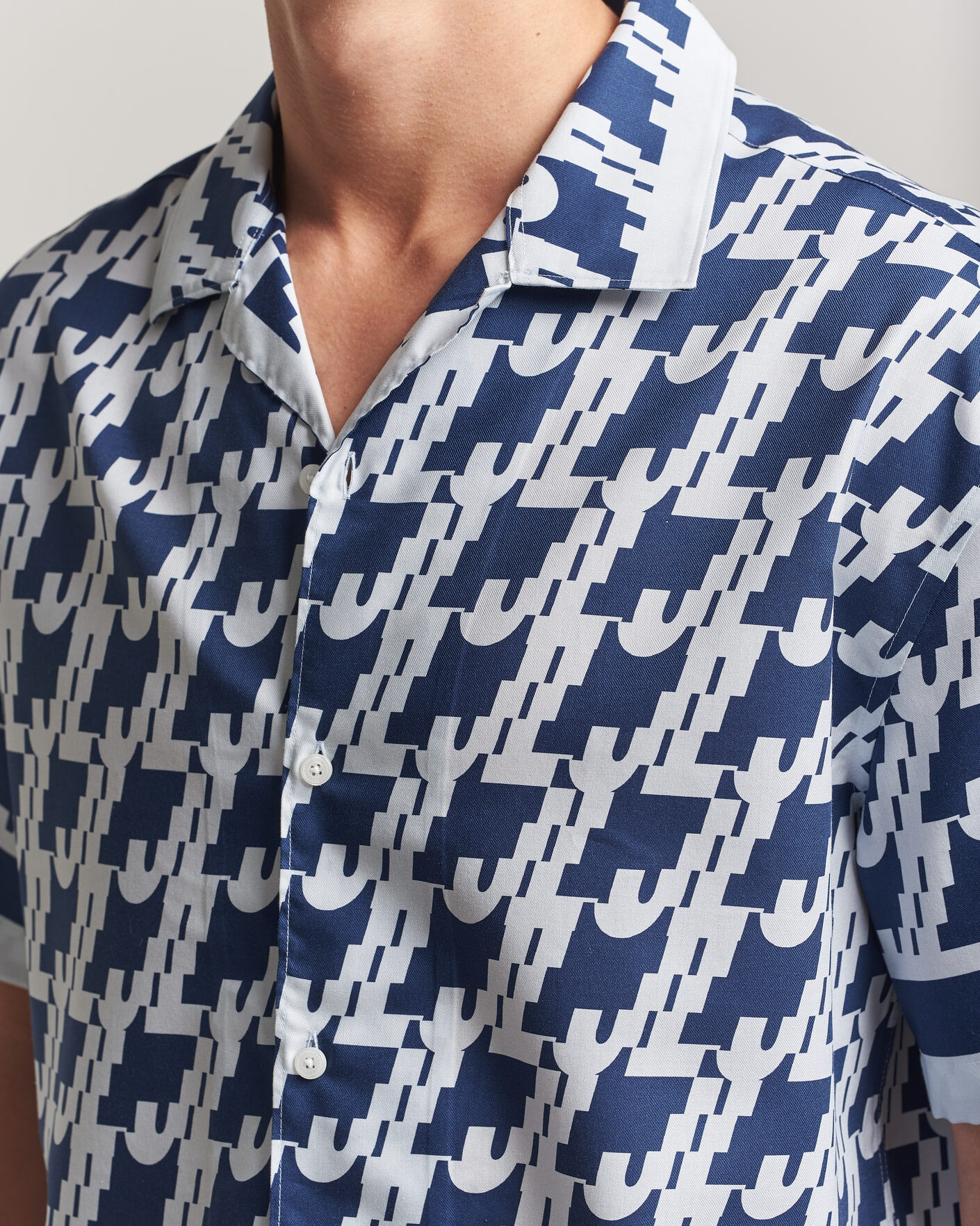 Men | Shirts | J.Lindeberg | Ellis Border Printed Resort Shirt Estate Blue
