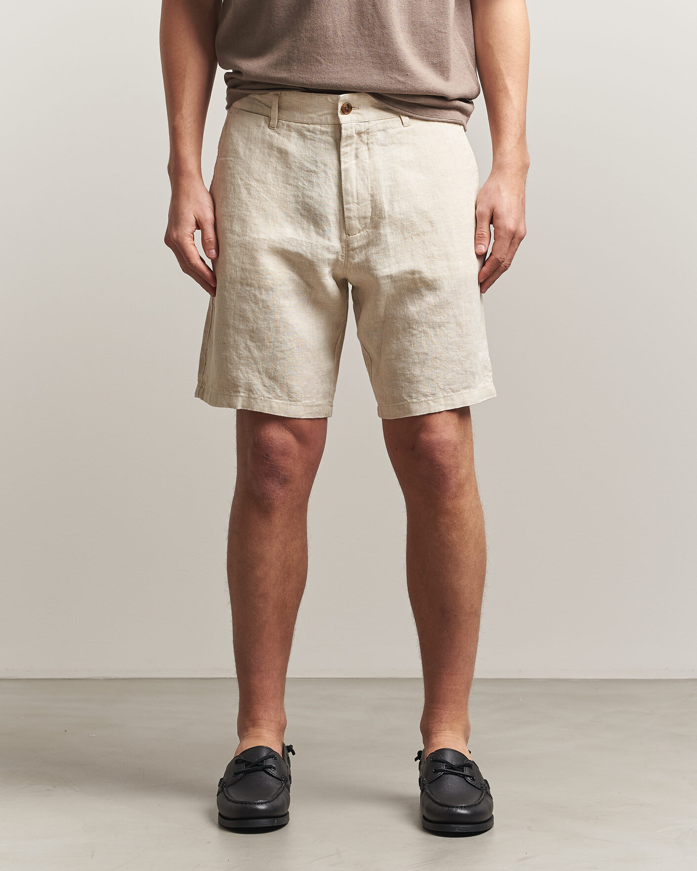 NN07 Aden Linen Shorts Oat at CareOfCarl.com